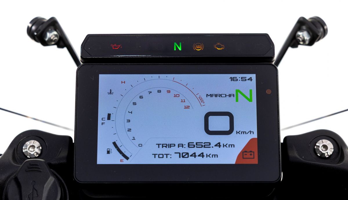 Benelli TRK 702 X 2025 Detalle