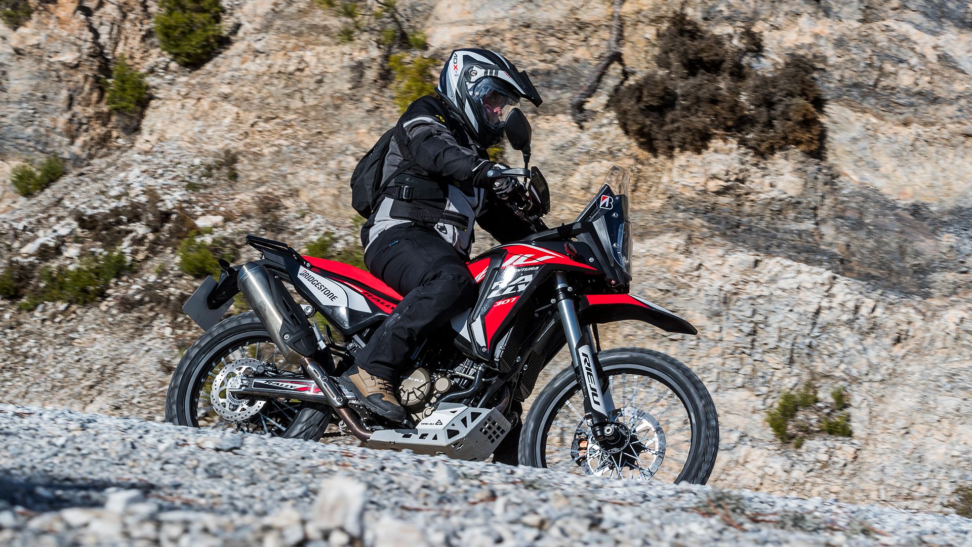 Rieju Aventura Rally 307R 2025 Acción