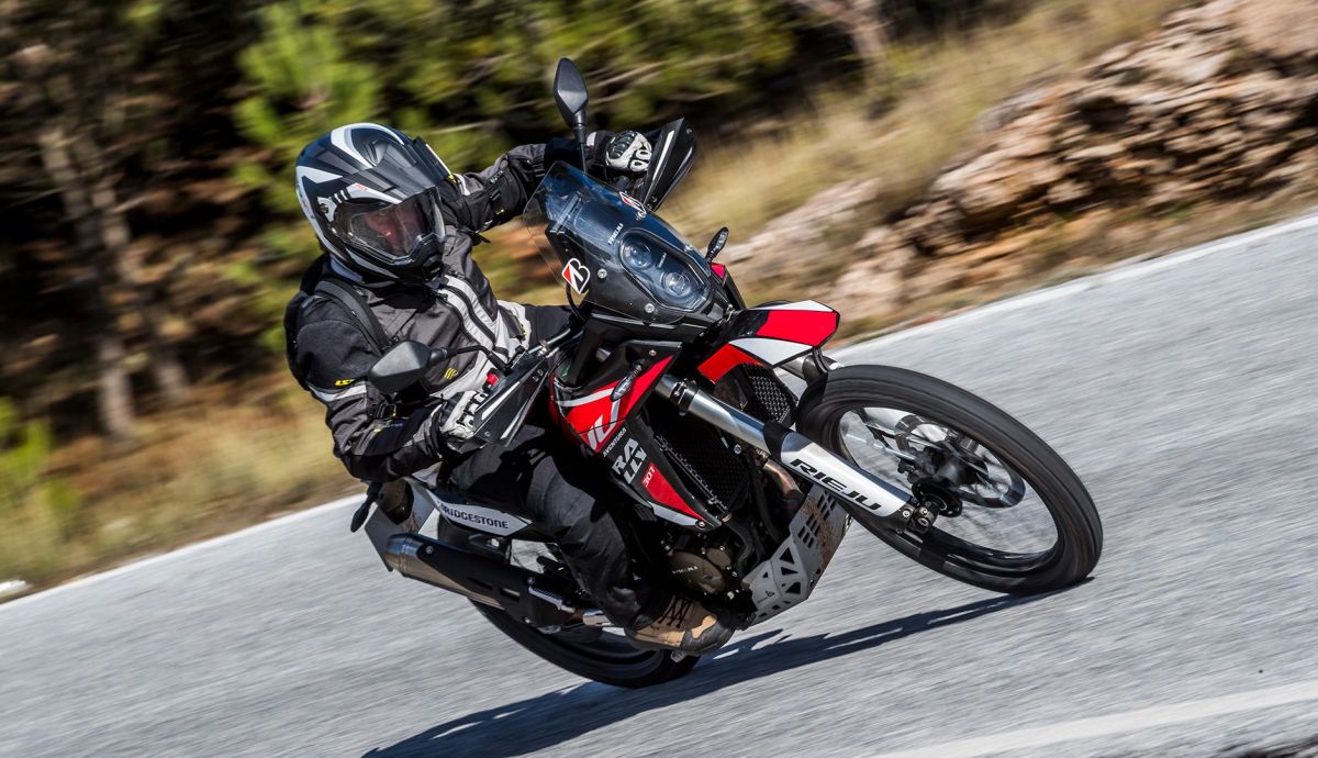 Rieju Aventura Rally 307R 2025 Acción