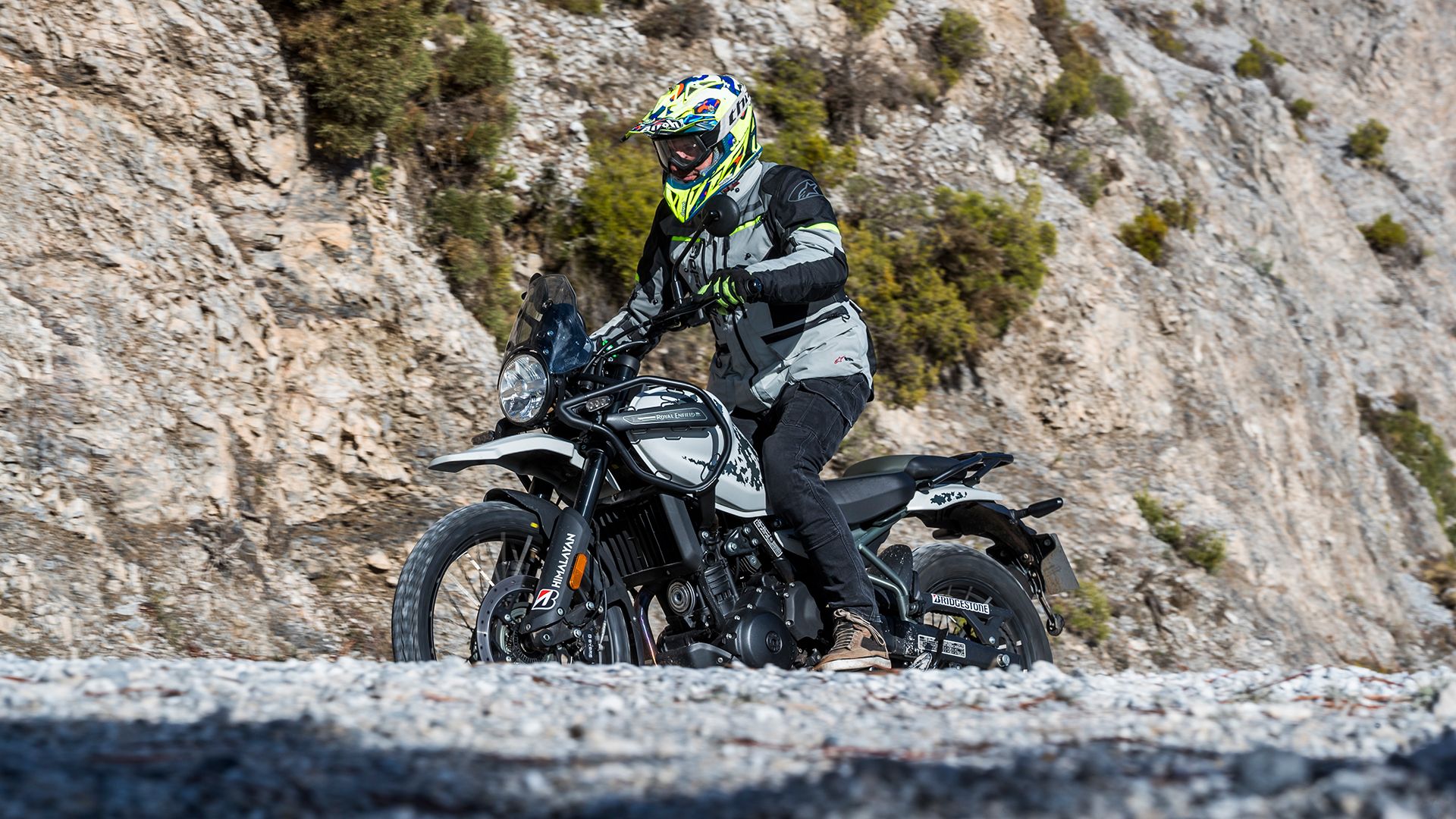 Royal Enfield Himalayan 450 2025 Acción