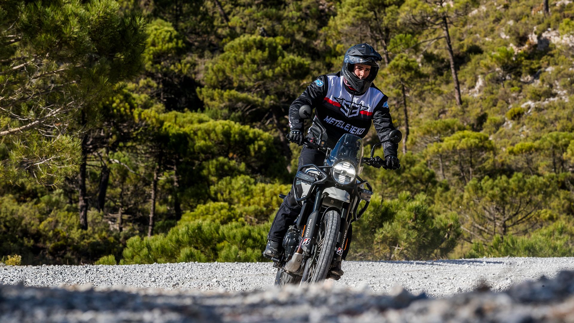 Royal Enfield Himalayan 450 2025 Acción