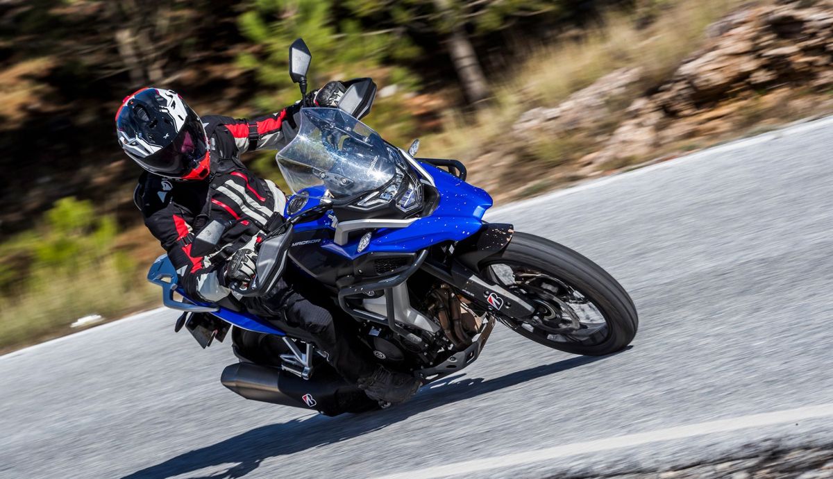 Macbor Montana XR5 510 2025 Acción