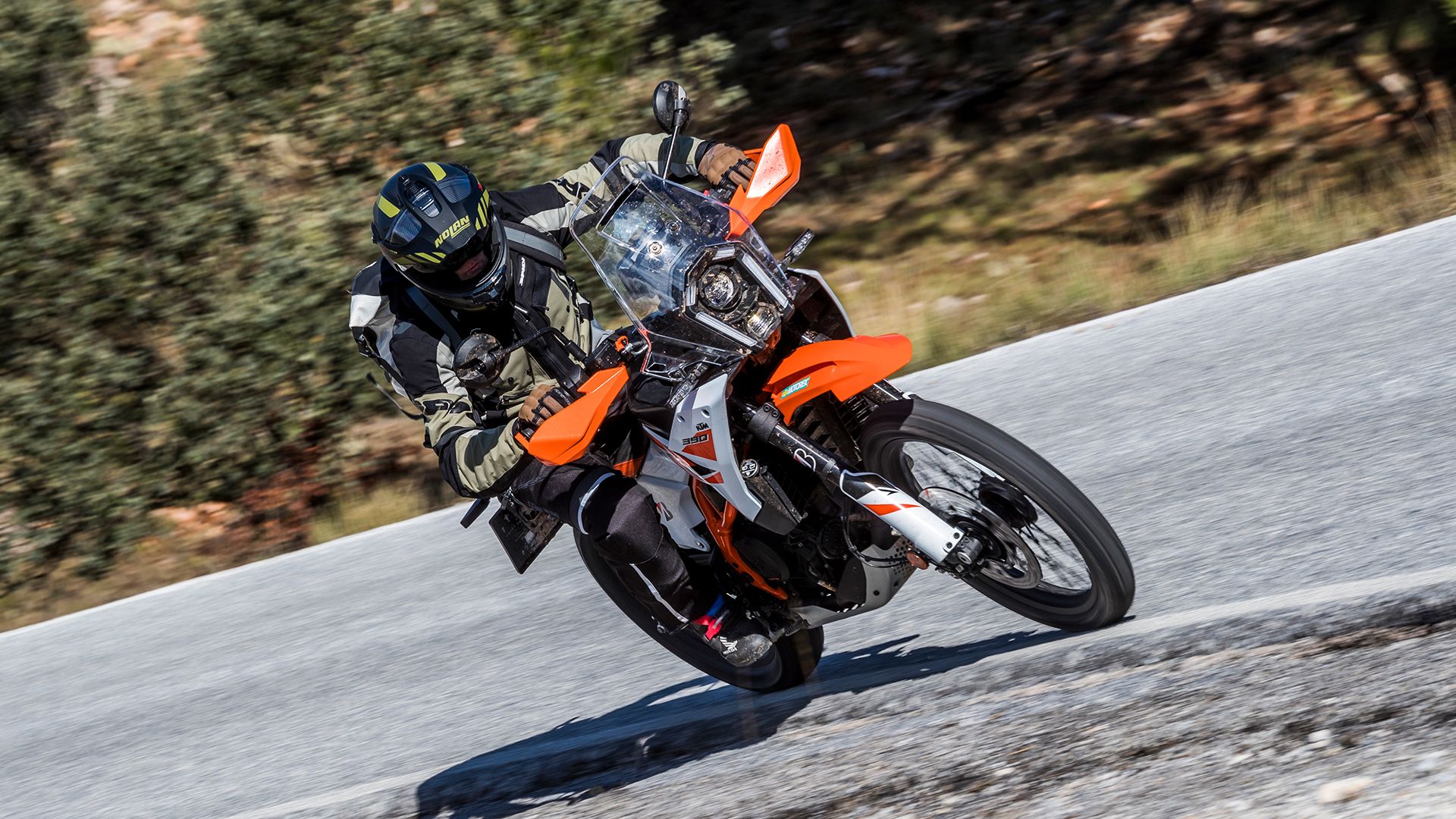 KTM 390 Adventure R 2025 Acción