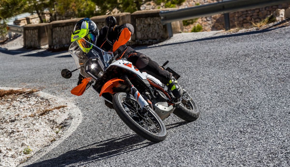 KTM 390 Adventure R 2025 Acción