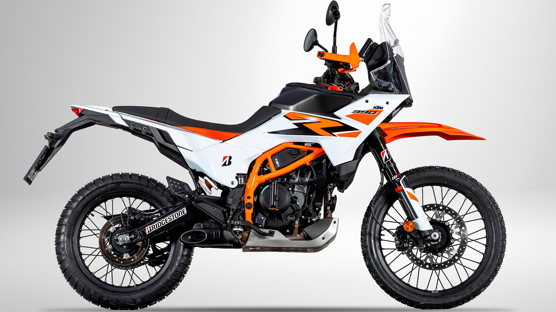 KTM 390 Adventure R 2025 Estudio