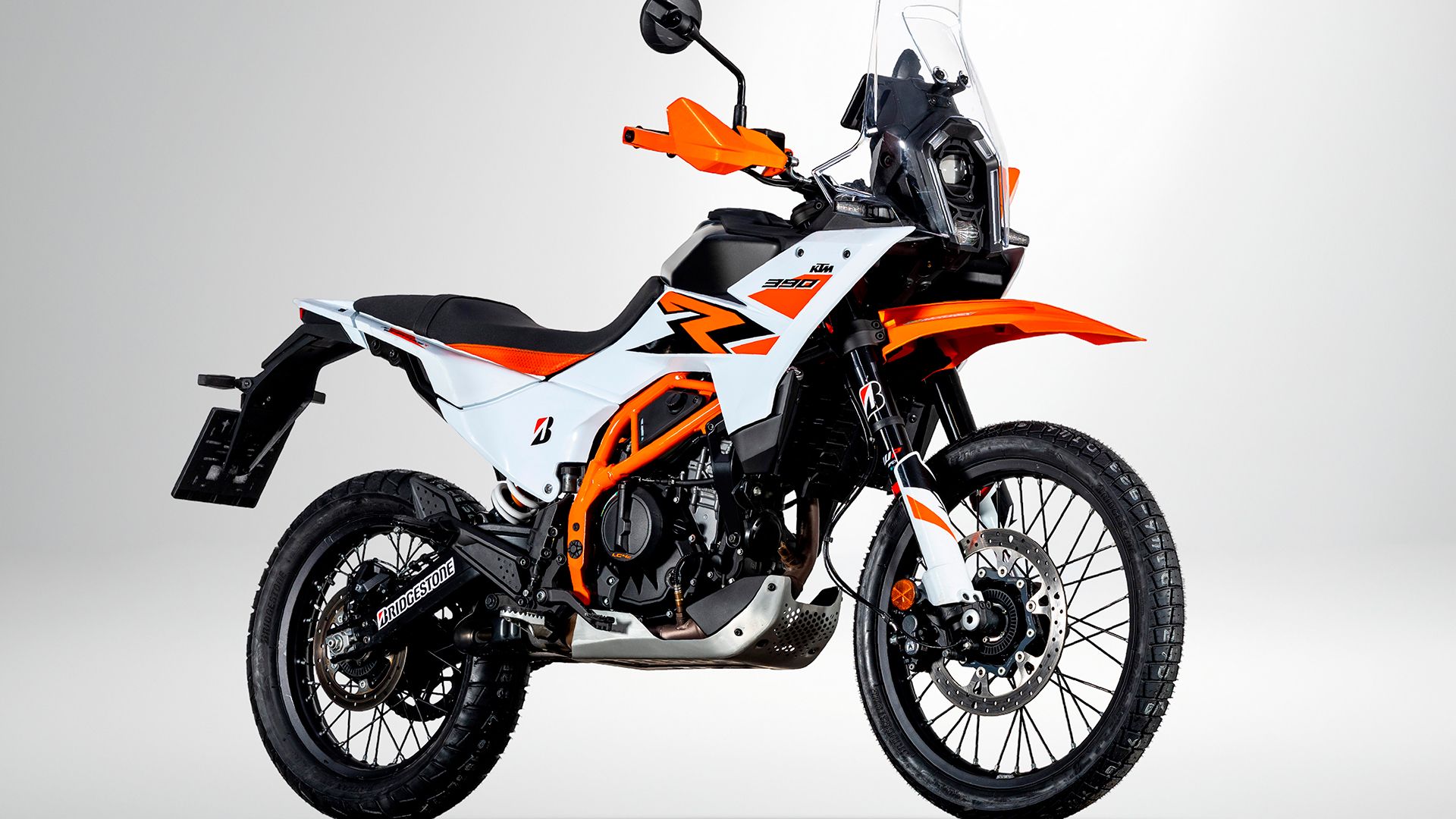 KTM 390 Adventure R 2025 Estudio