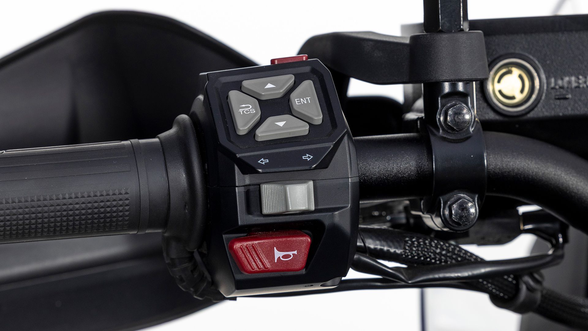 VOGE DS 800 RALLY Detall 029