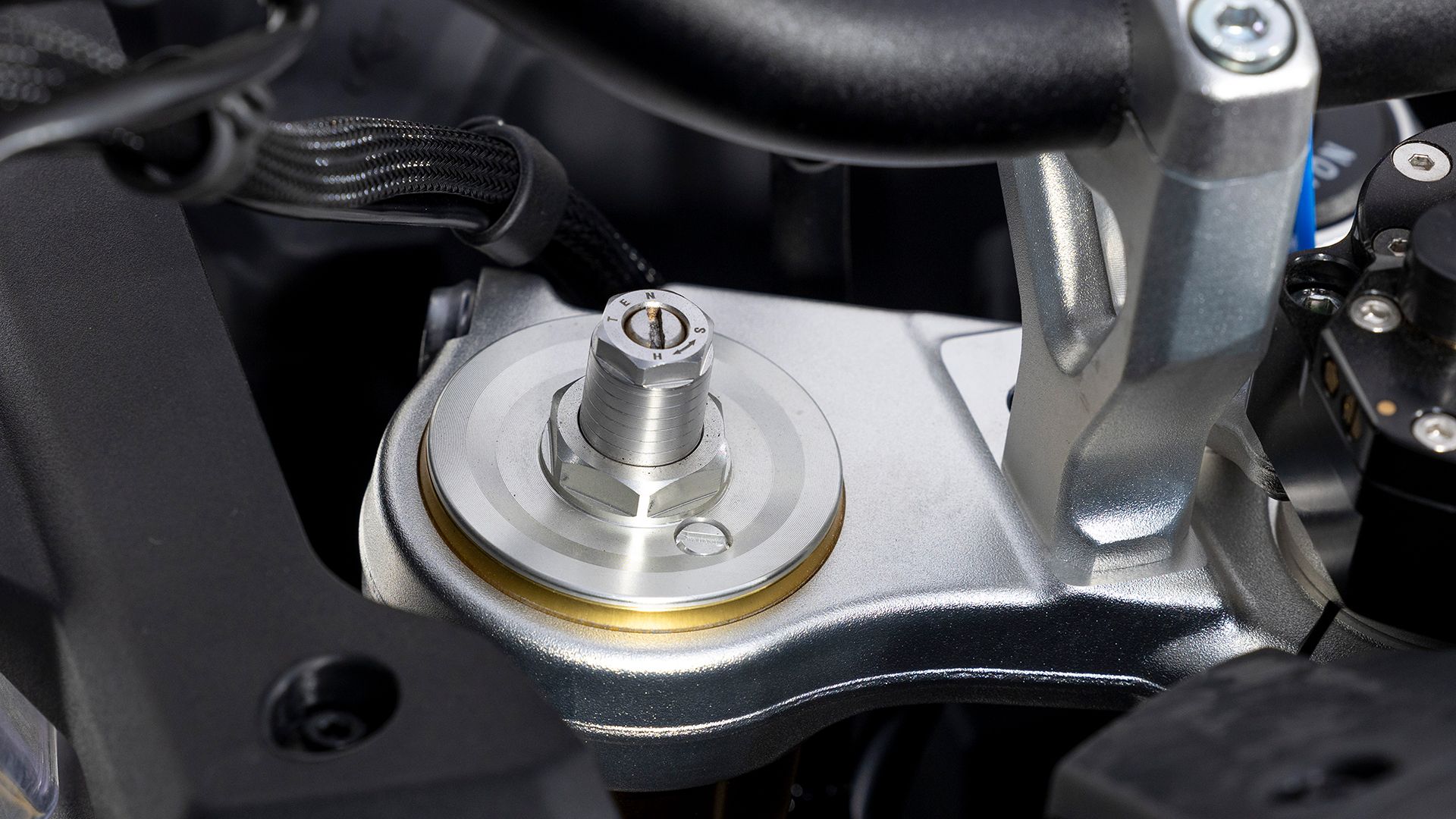 VOGE DS 800 RALLY Detall 031