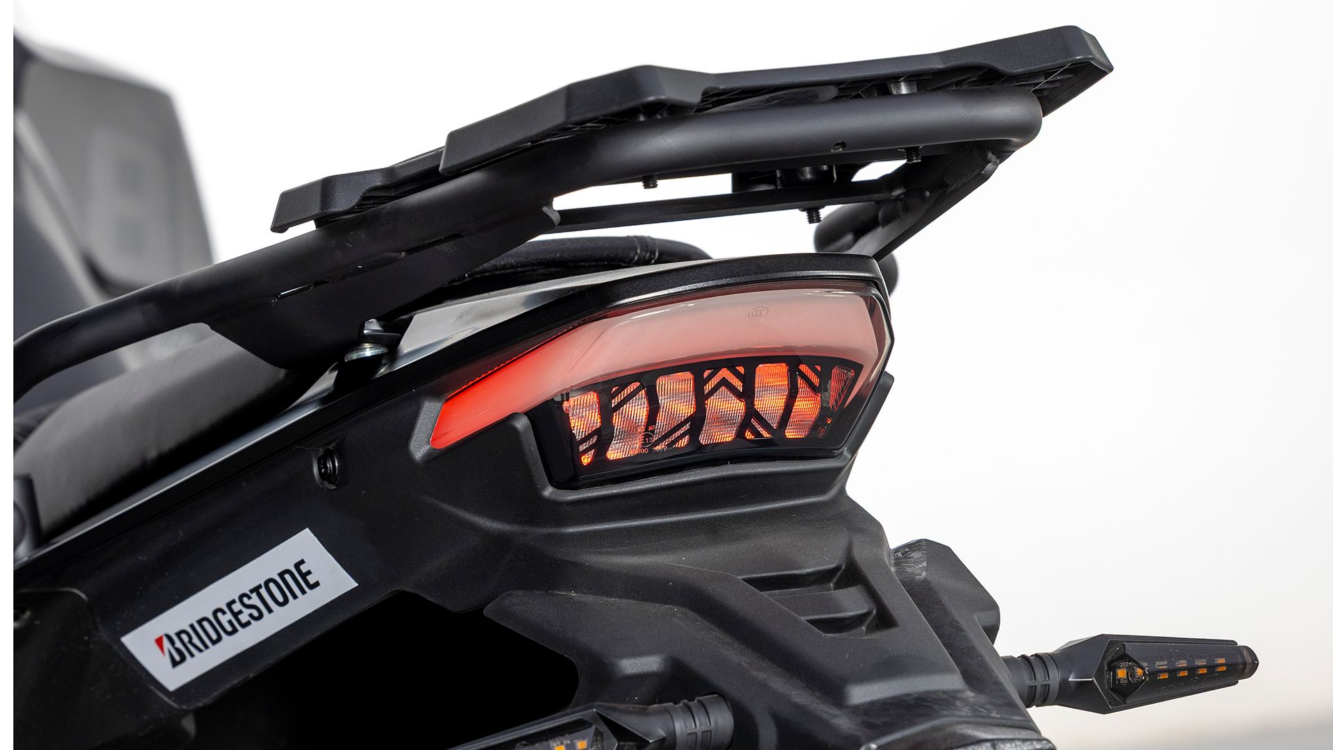 VOGE DS 800 RALLY Detall 033