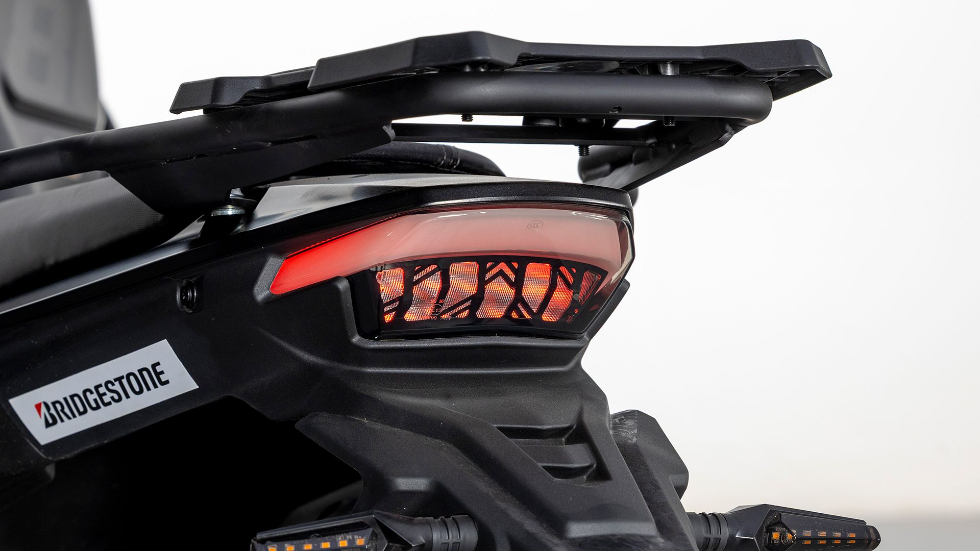 VOGE DS 800 RALLY Detall 034