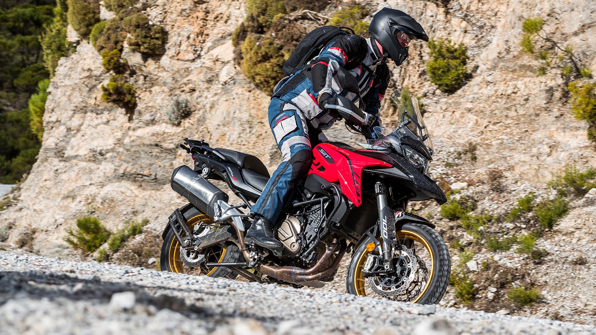 QJMotor SRT 700 SX 2025 Accion (9)