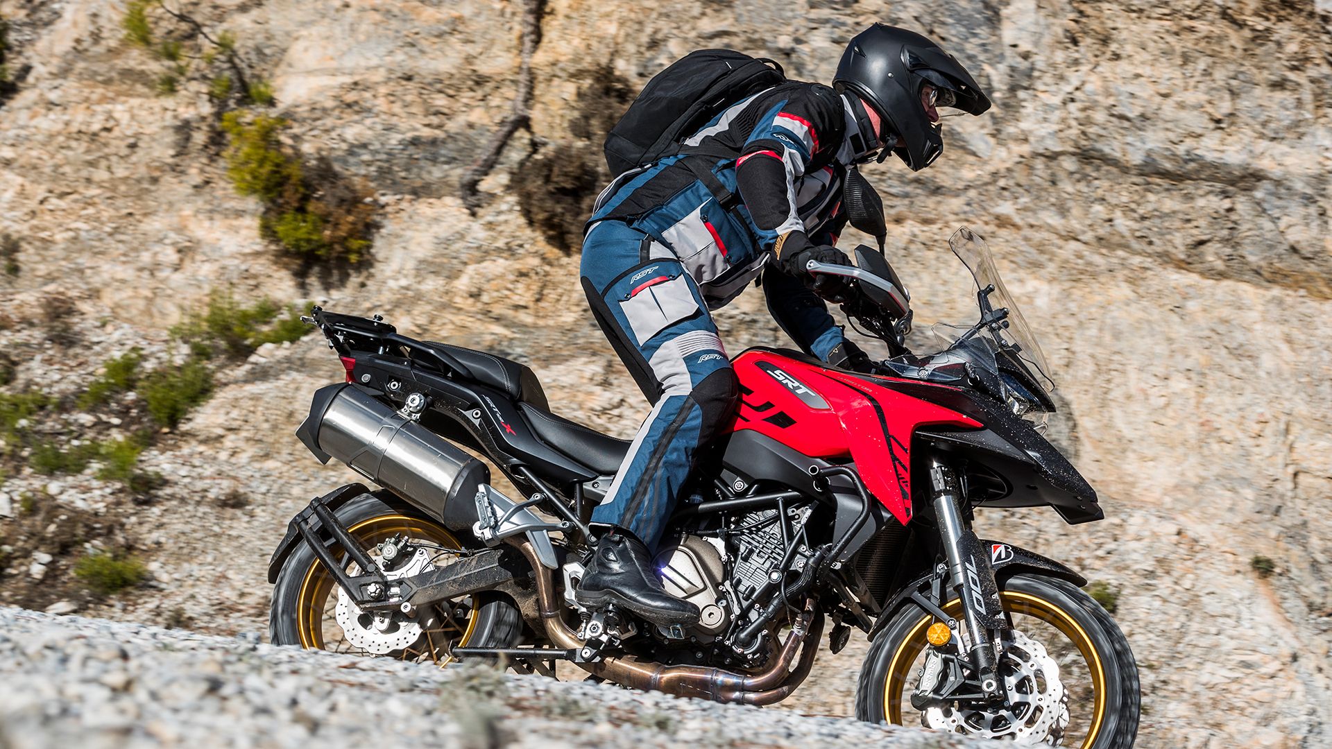 QJMotor SRT 700 SX 2025 Accion (10)