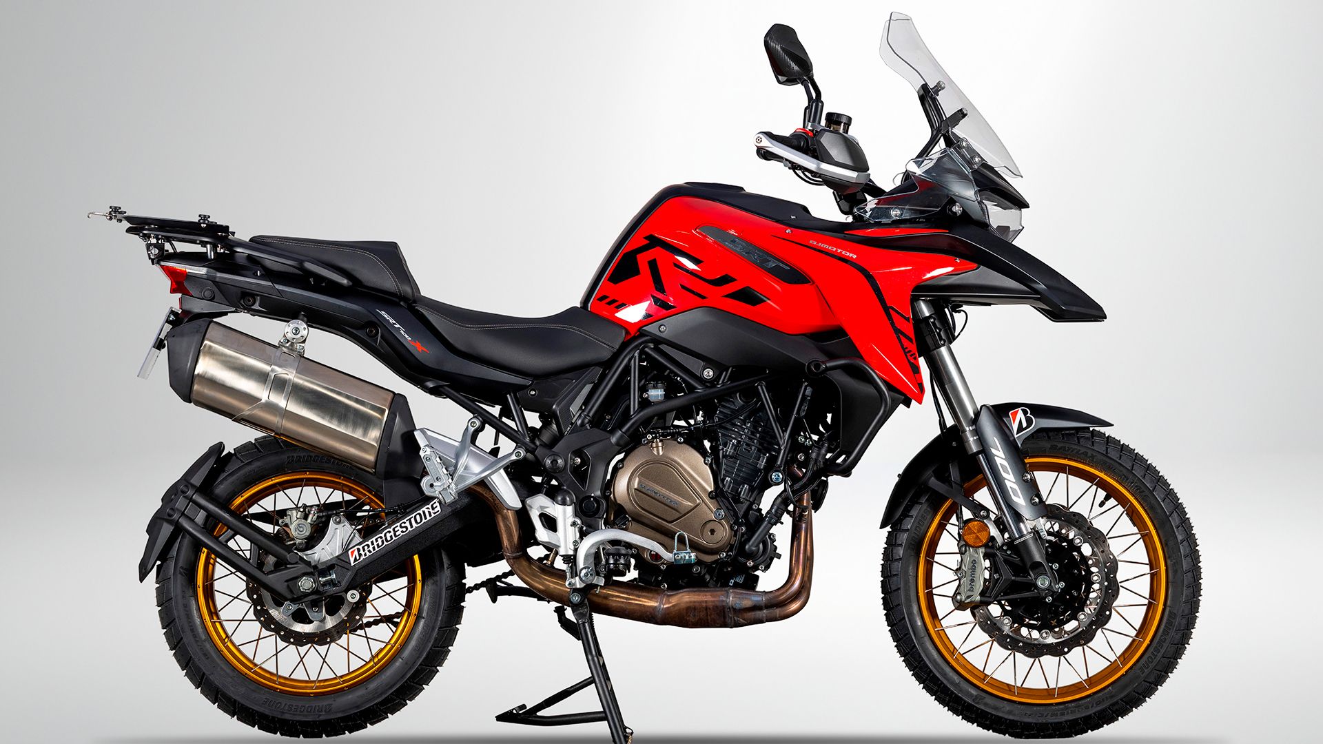 QJMOTOR SRT 700 SX  Detall 001