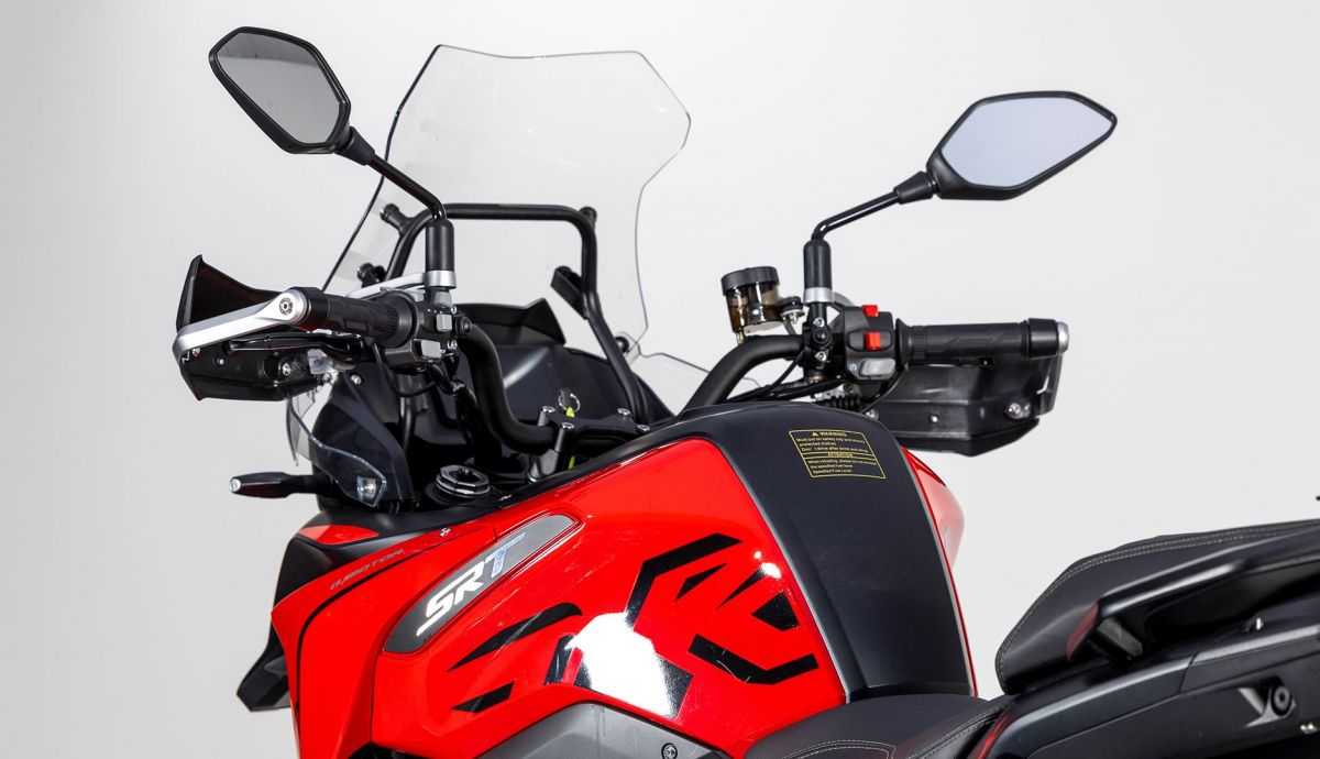 QJMOTOR SRT 700 SX  Detall 019