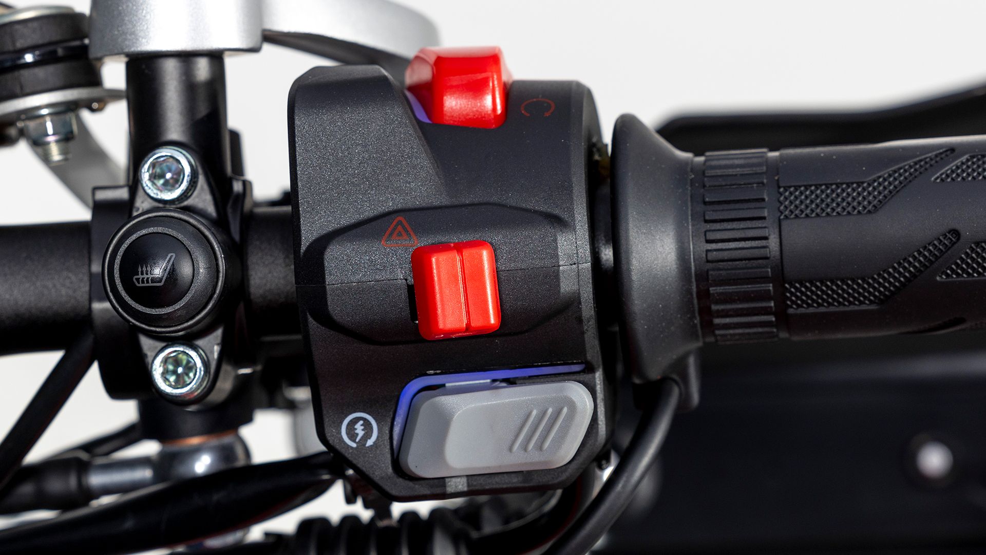 QJMOTOR SRT 700 SX  Detall 024