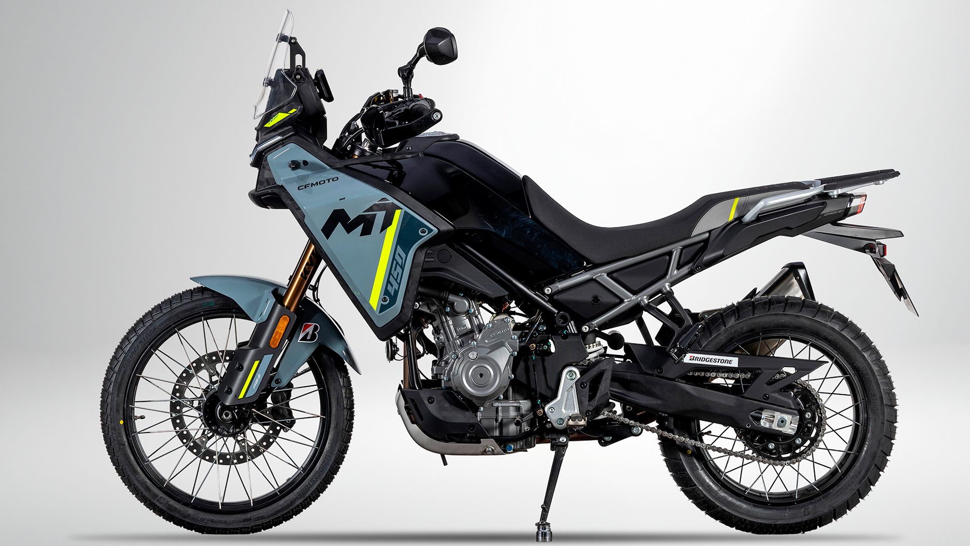 CF Moto 450MT 2025 Estudio
