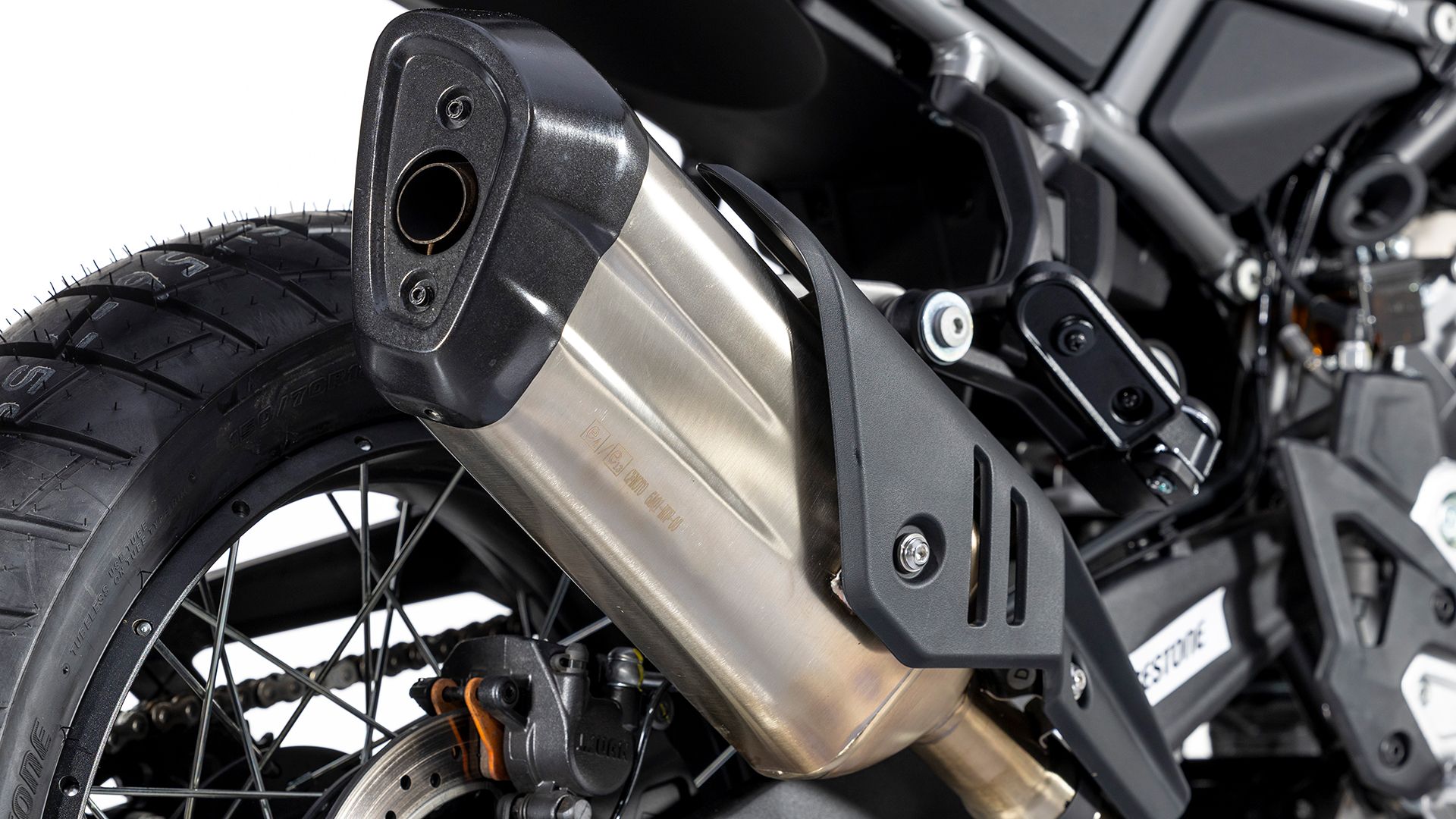 CF Moto 450MT 2025 Detalle