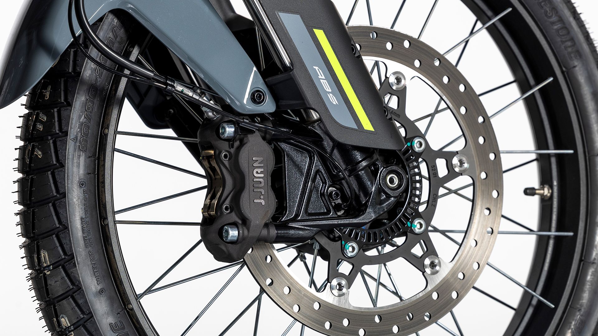 CF Moto 450MT 2025 Detalle