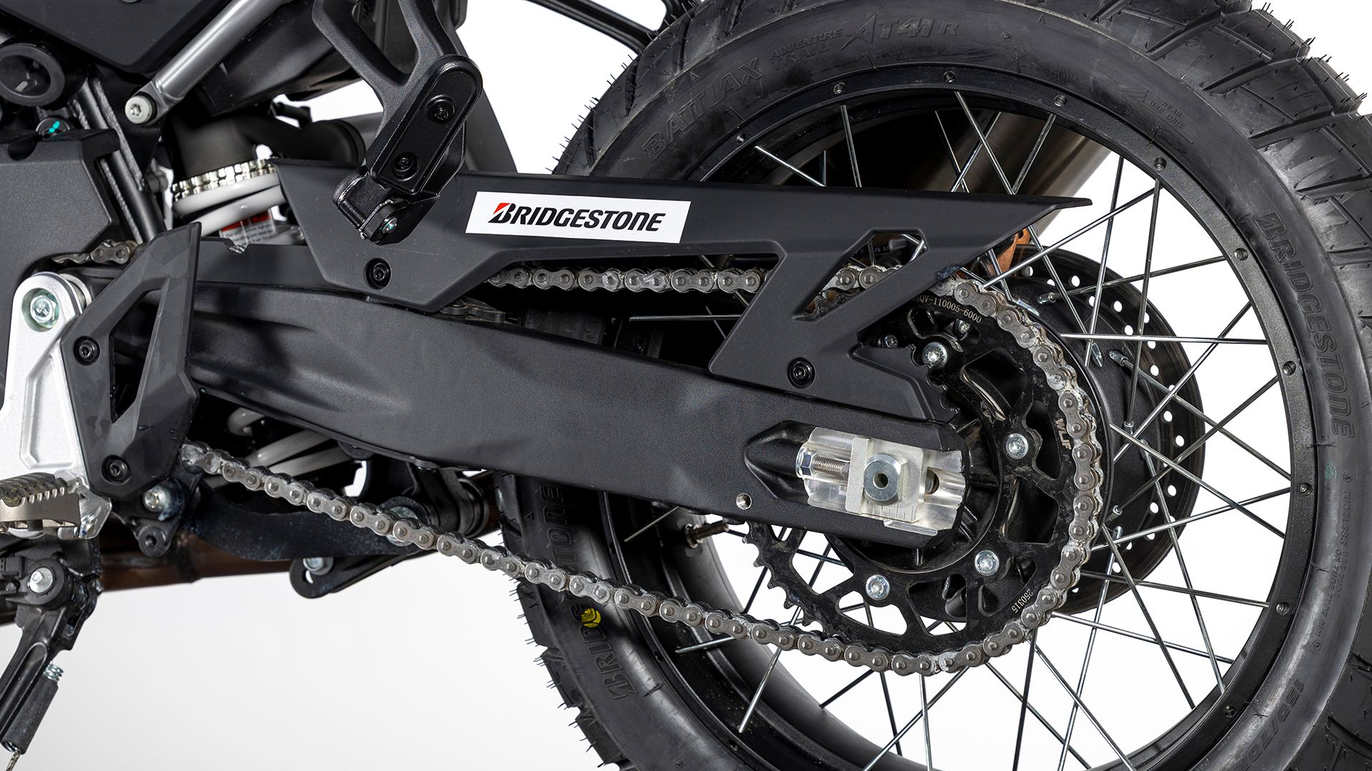 CF Moto 450MT 2025 Detalle