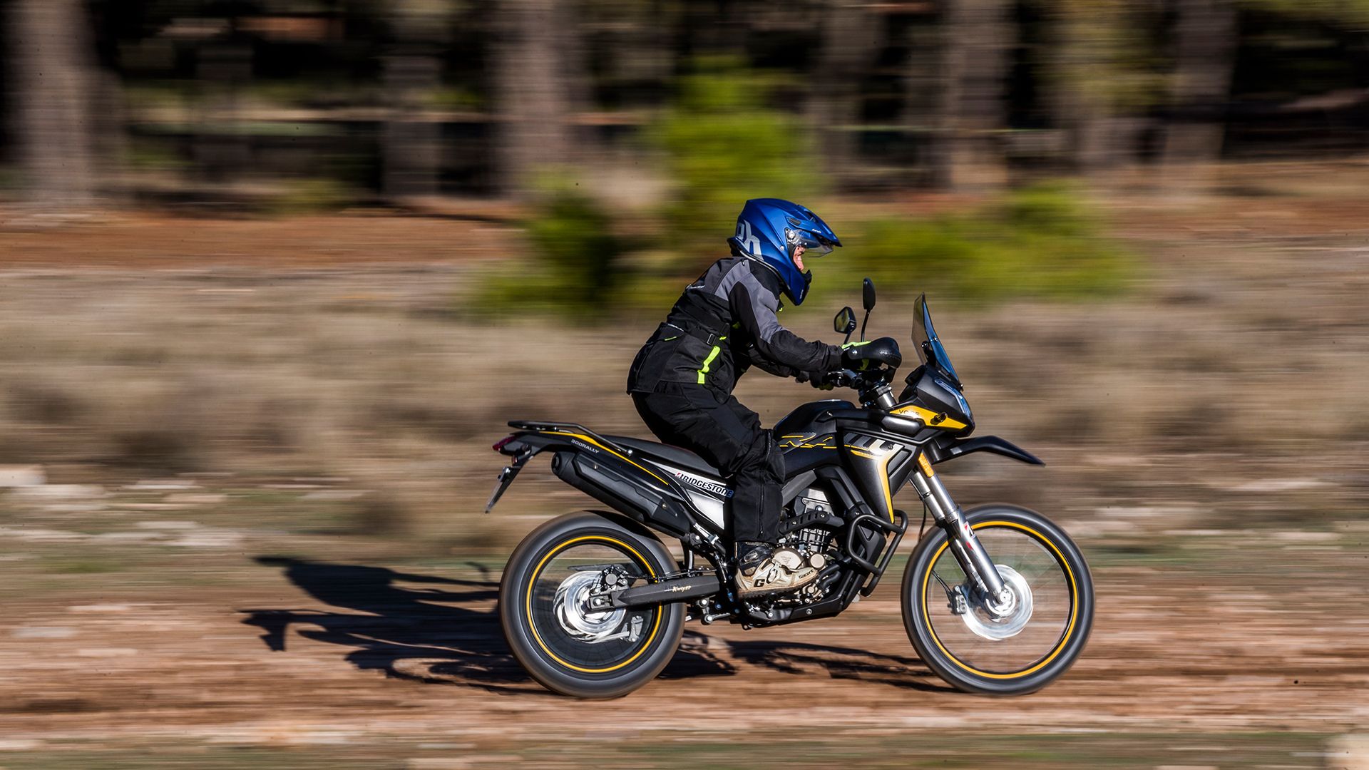 Voge 300 Rally 2025 Acción