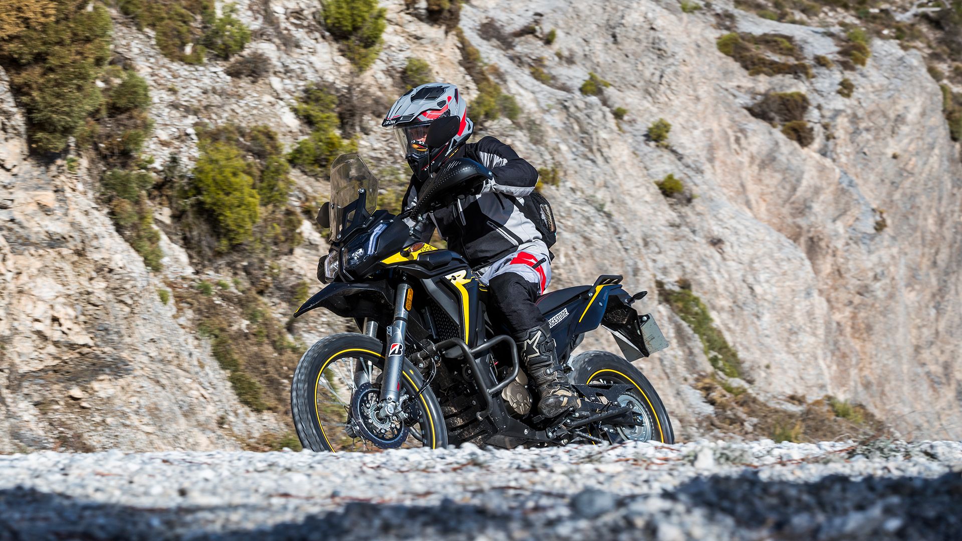 Voge 300 Rally 2025 Acción