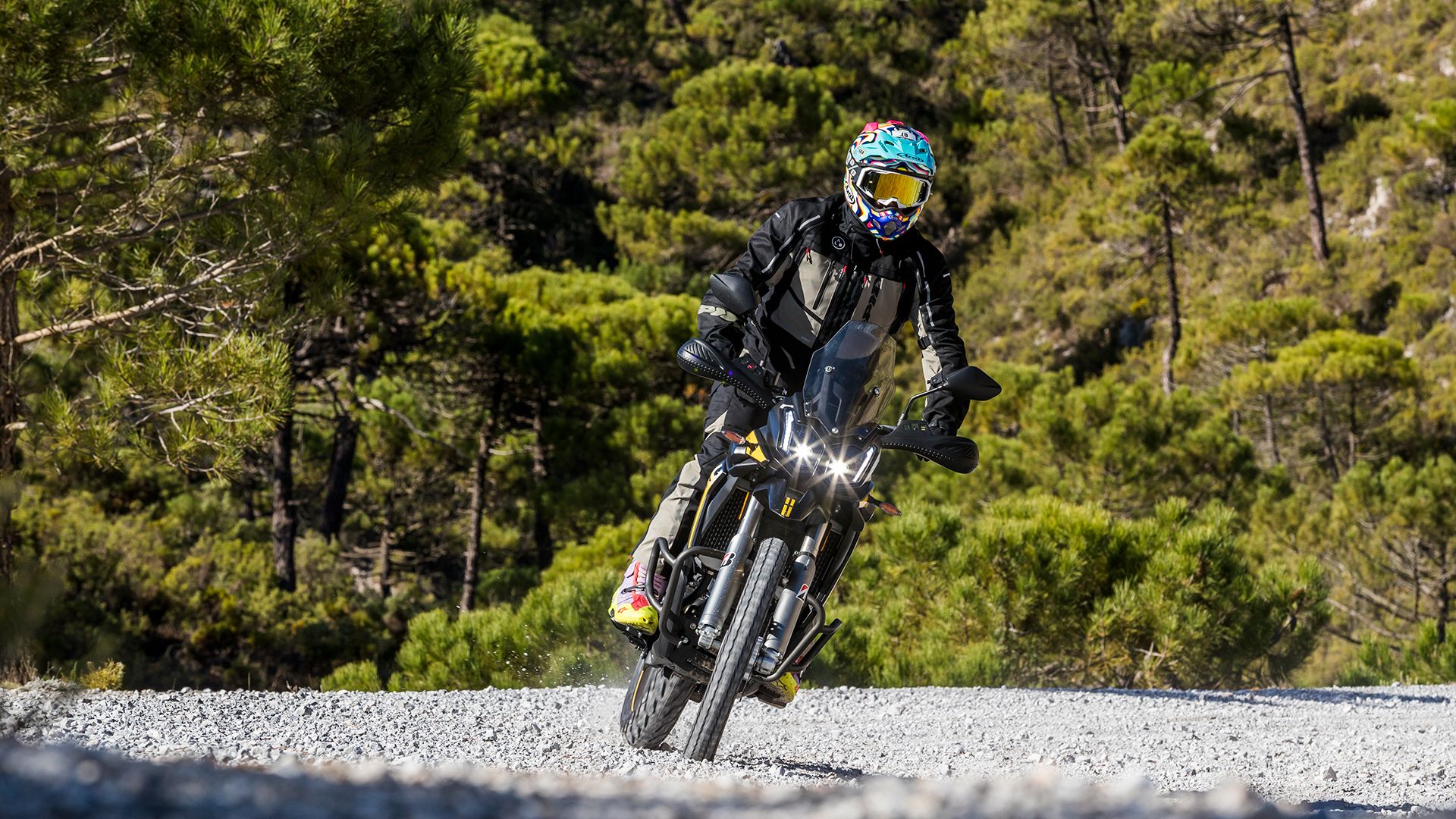 Voge 300 Rally 2025 Acción