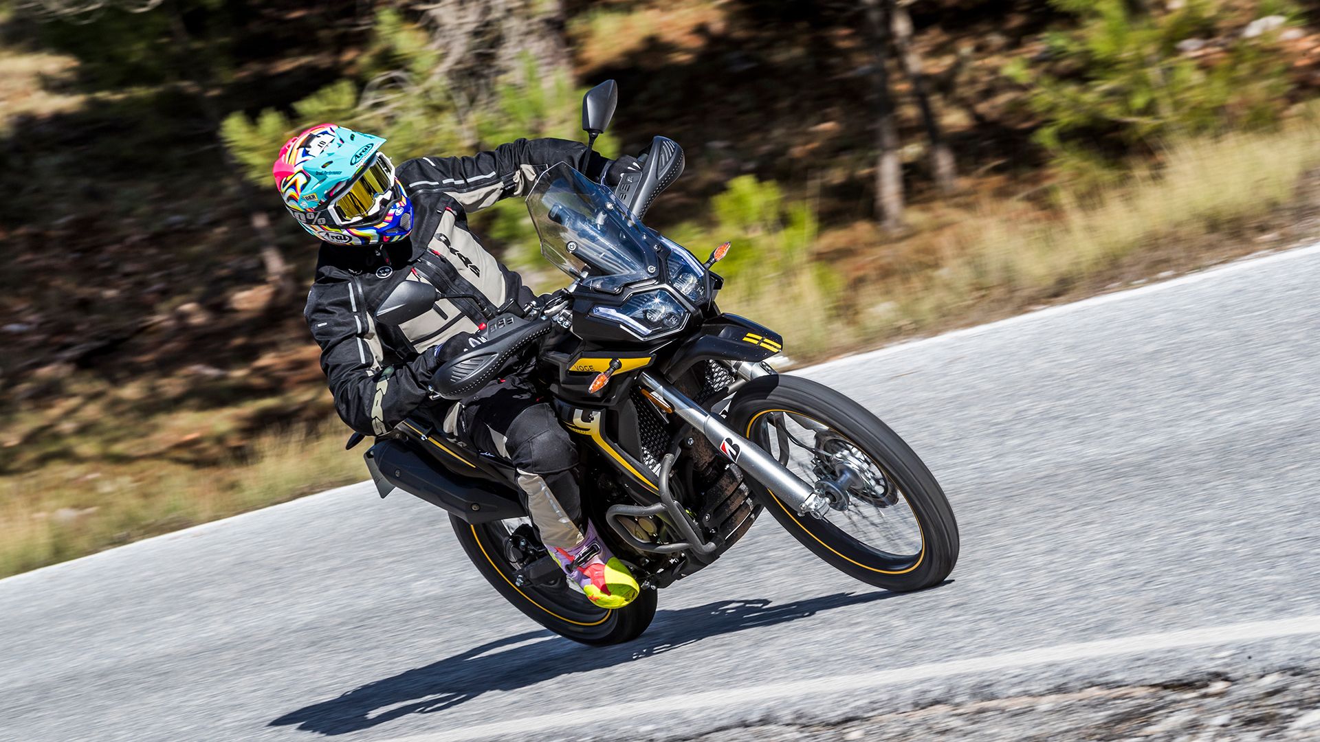 Voge 300 Rally 2025 Acción