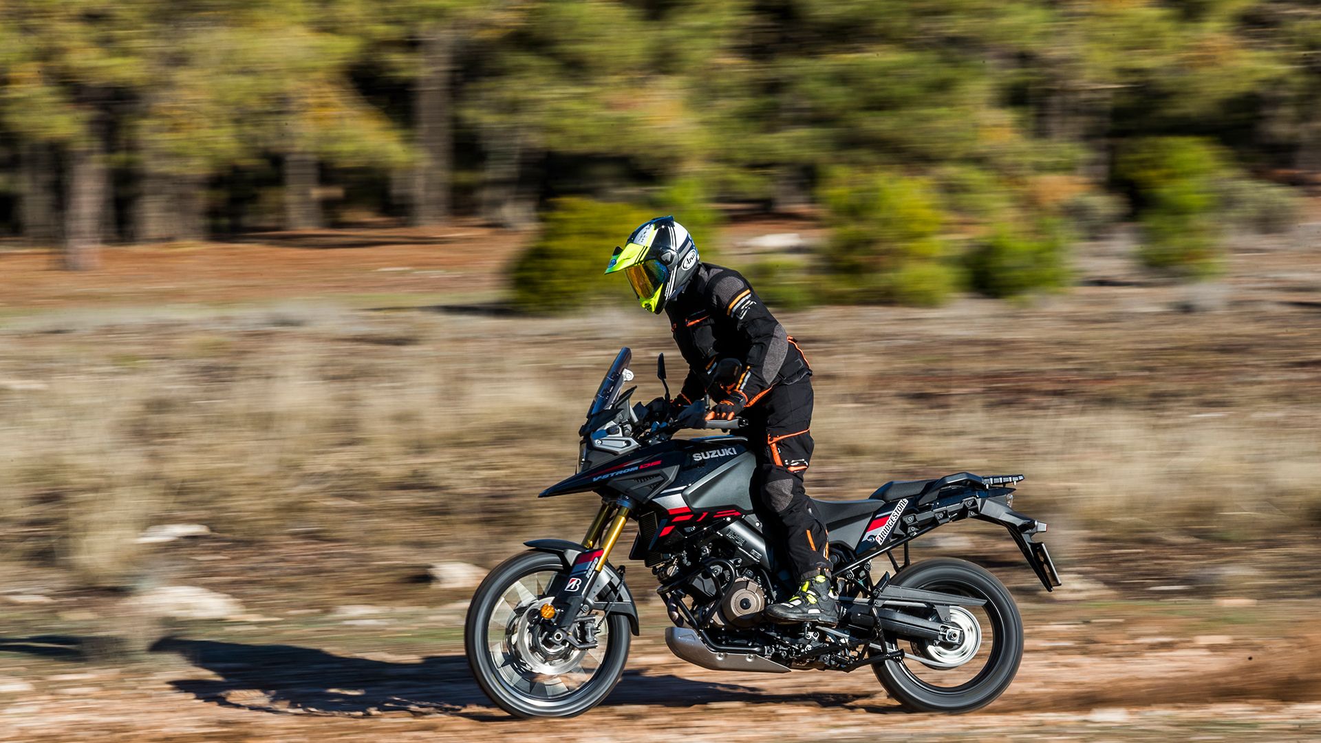 Suzuki V Strom 1050DE 2025 Accion (1)