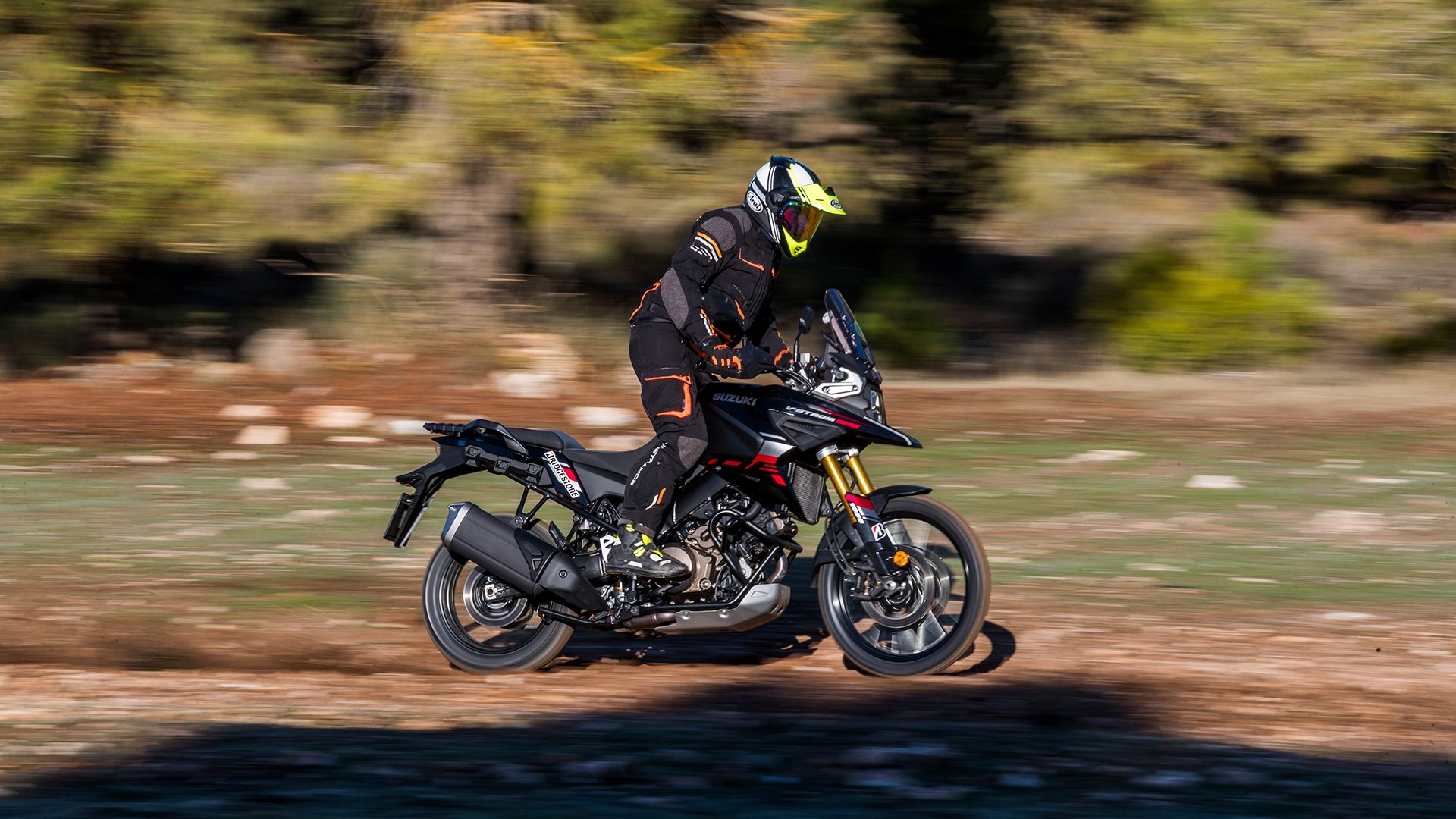 Suzuki V Strom 1050DE 2025 Accion (2)