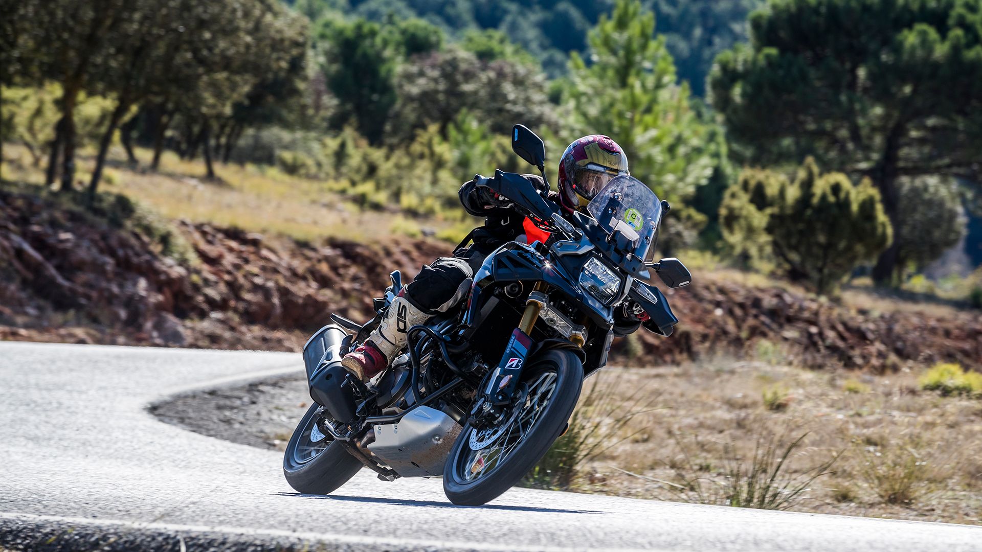 Suzuki V Strom 1050DE 2025 Accion (7)