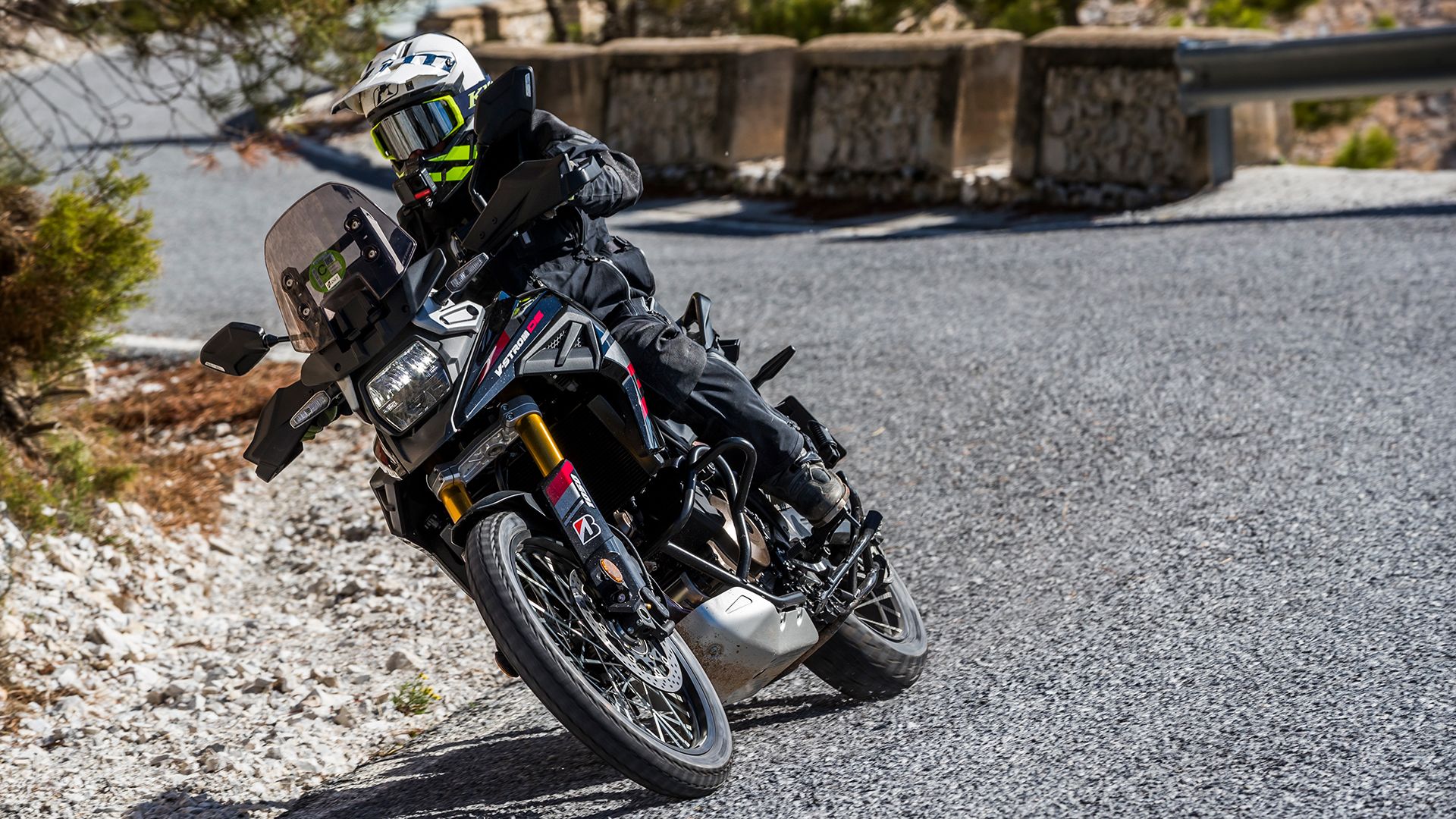 Suzuki V Strom 1050DE 2025 Accion (9)