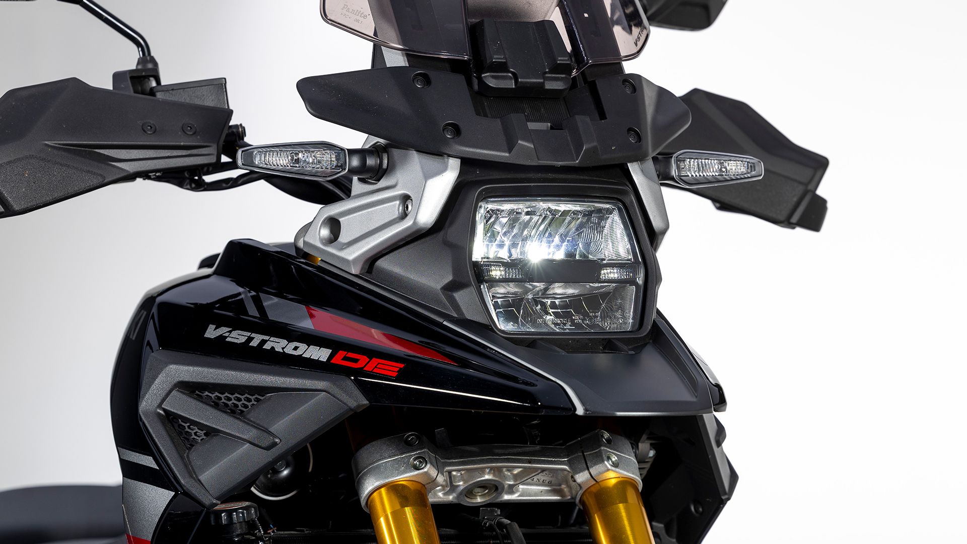 SUZUKI V STROM 1050 DE Detall 013