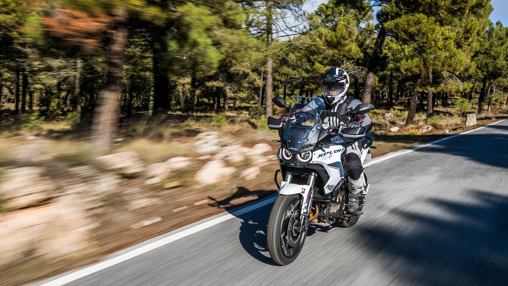 Rieju Xplora 707 2025 Accion (5)