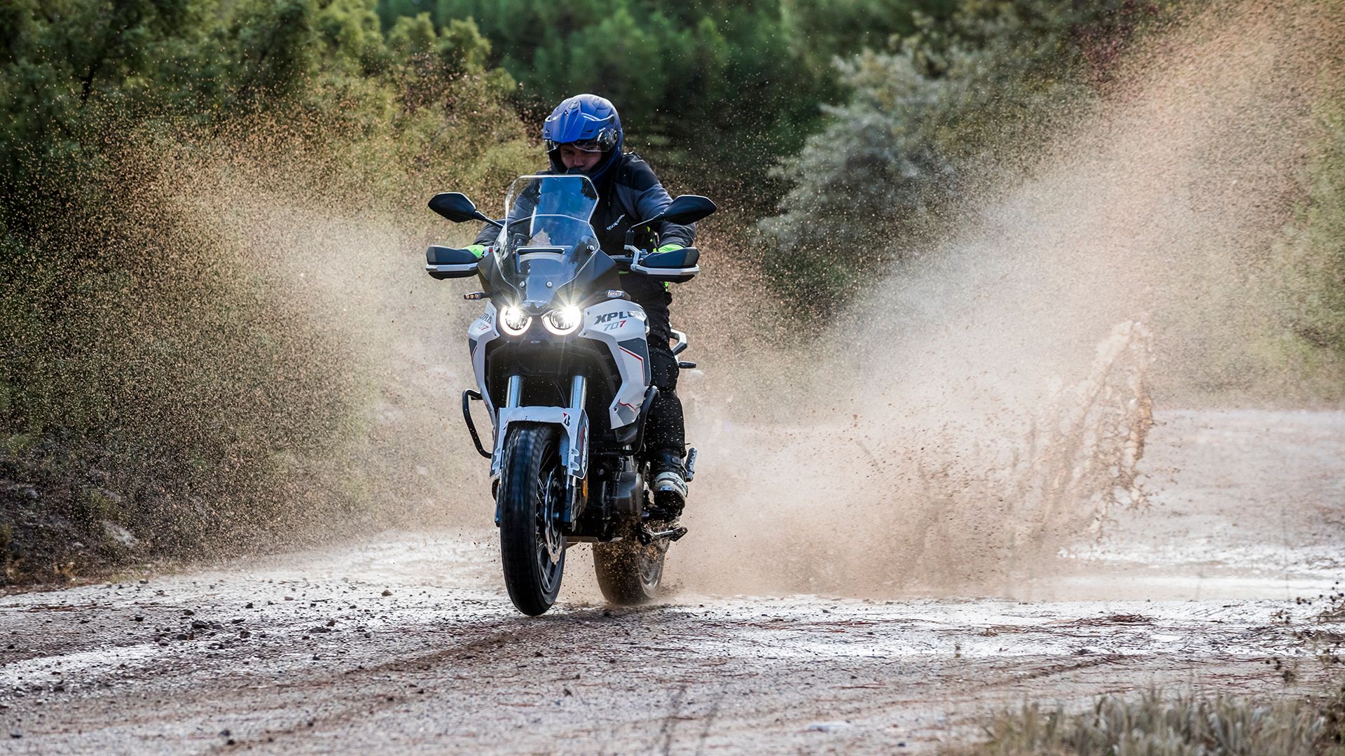 Rieju Xplora 707 2025 Accion (10)