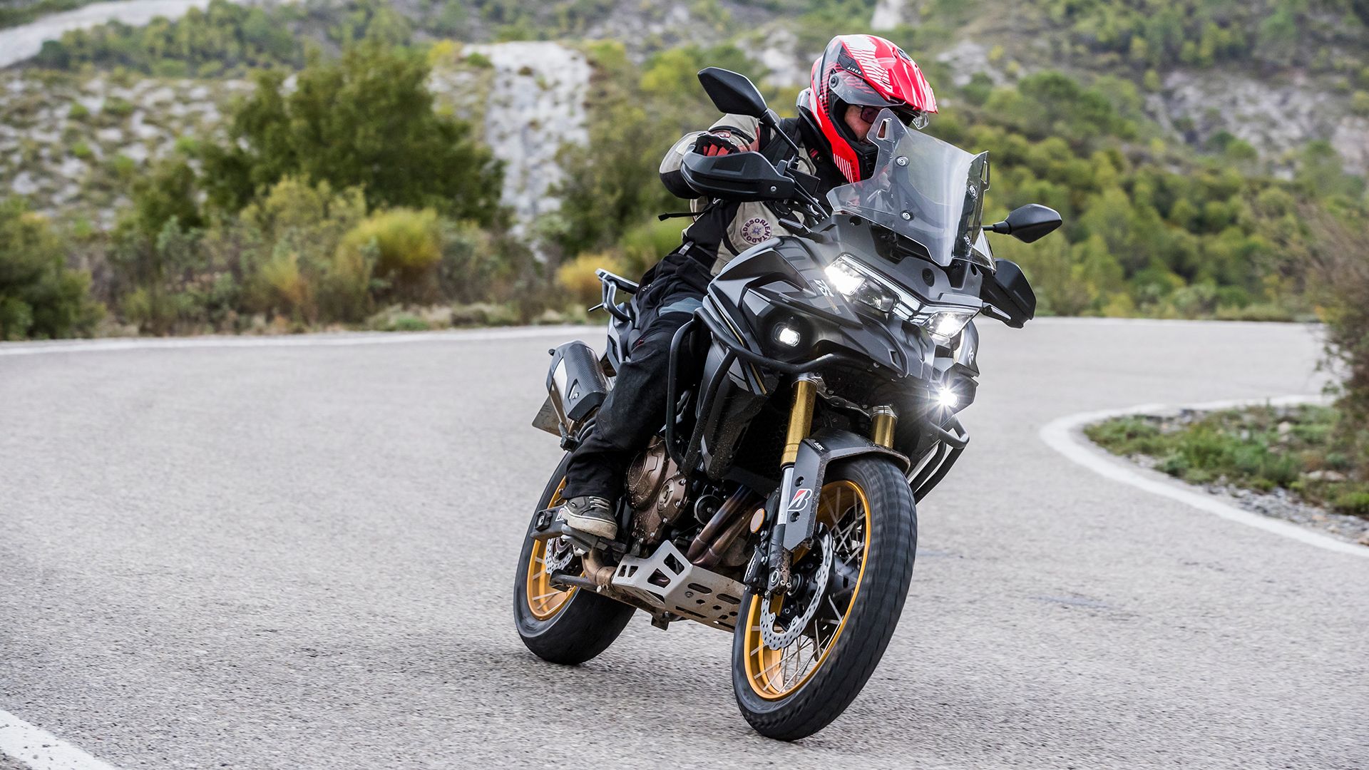 Voge 625 DSX 2025 Accion (16)