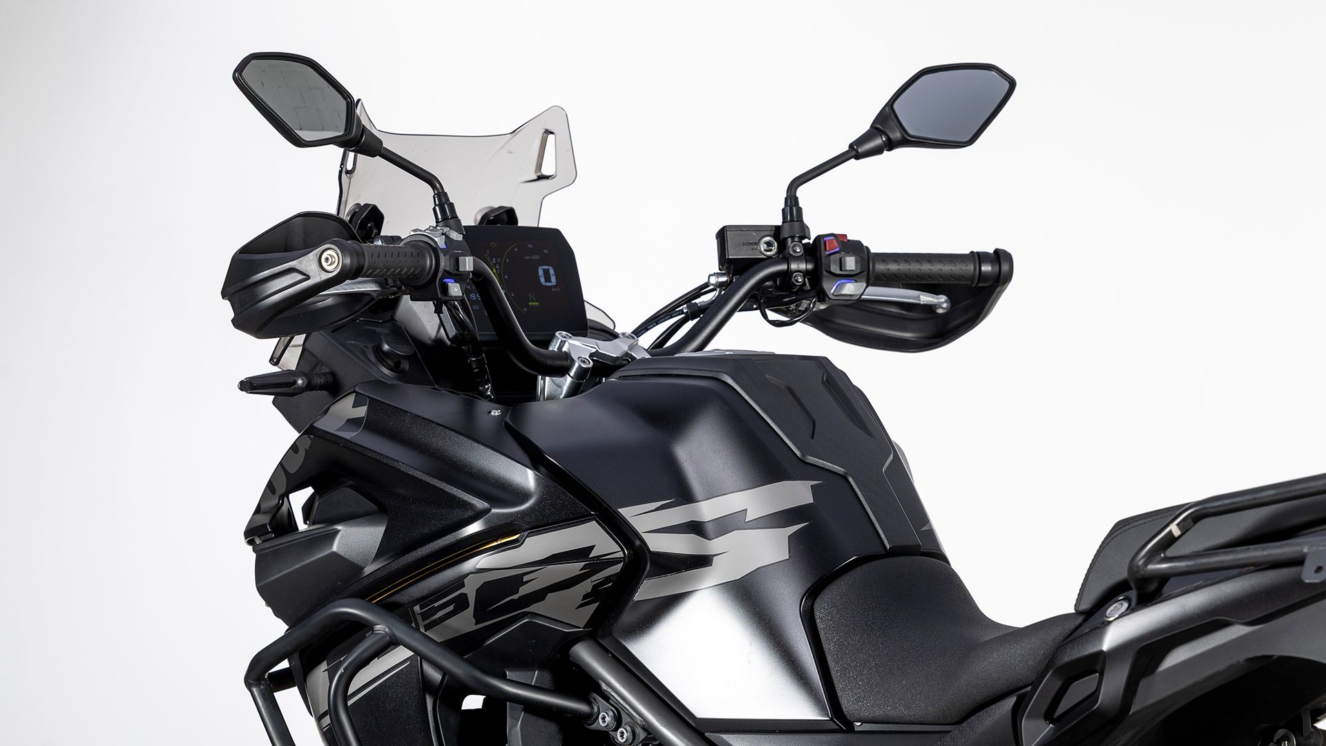 VOGE 625 DSX Detall 020