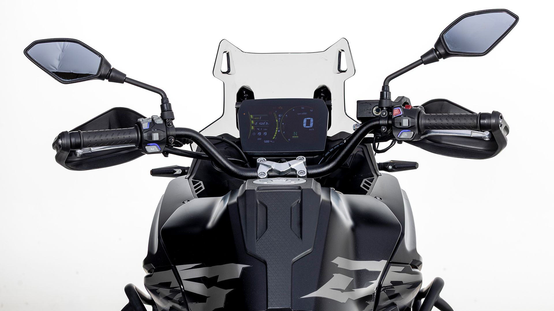 VOGE 625 DSX Detall 029