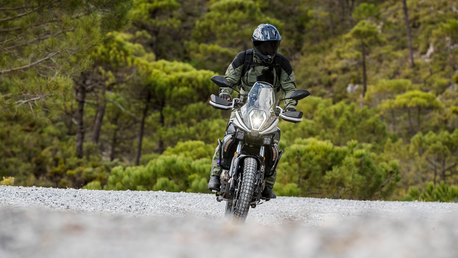 QJMotor SRT 600 SX 2025 Accion (8)