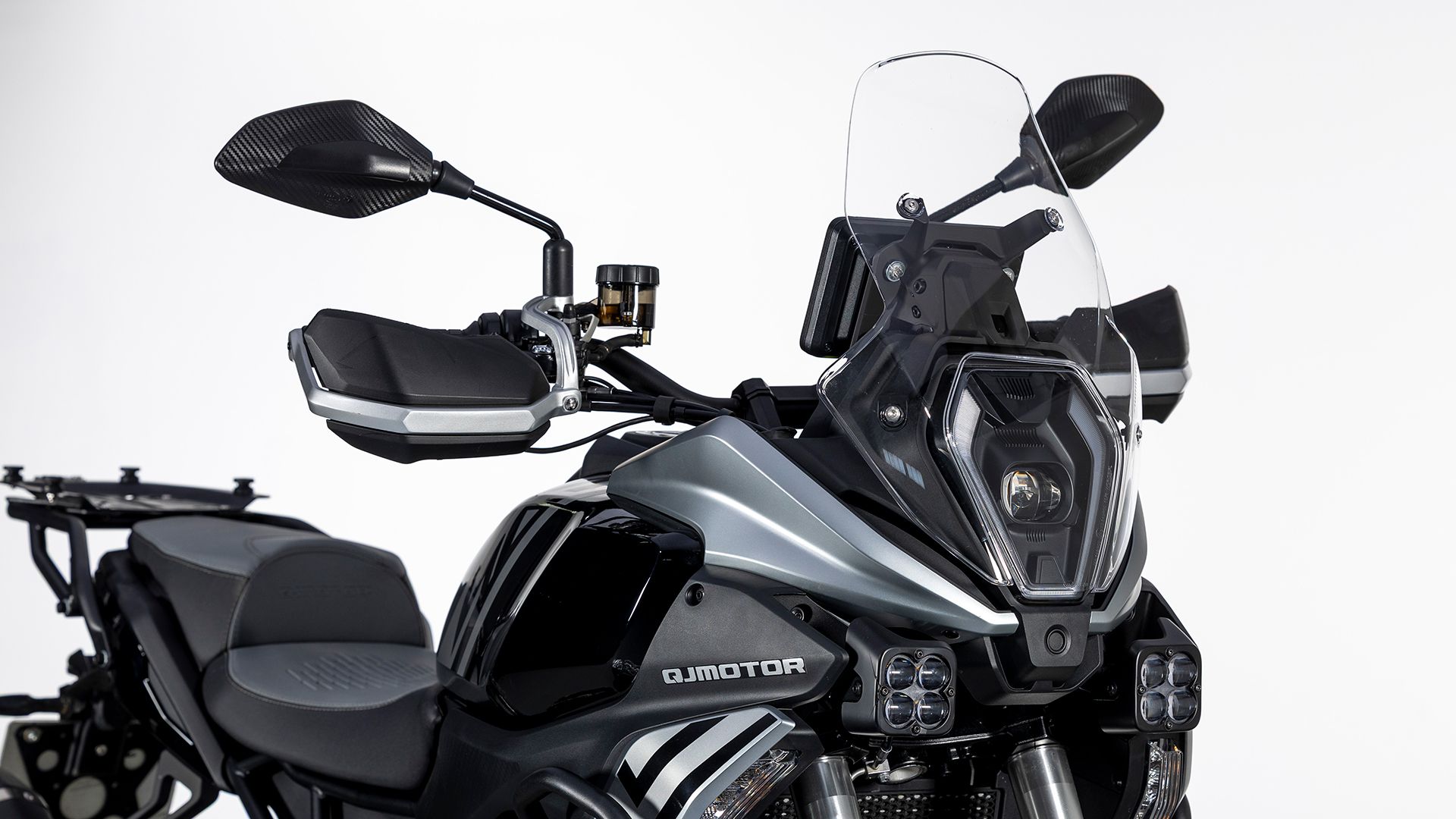 QJMOTOR SRT 600 SX Detall 012