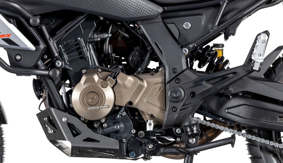 QJMOTOR SRT 600 SX Detall 020