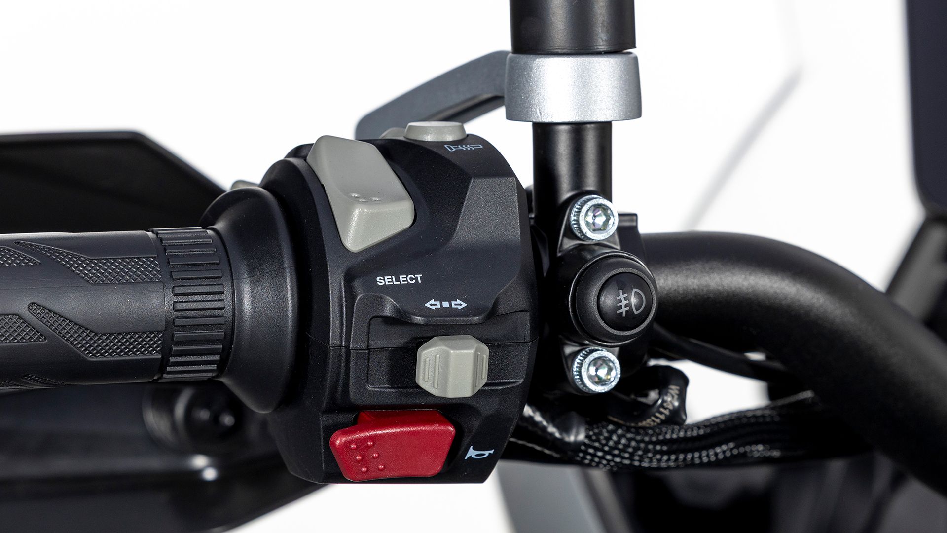 QJMOTOR SRT 600 SX Detall 030