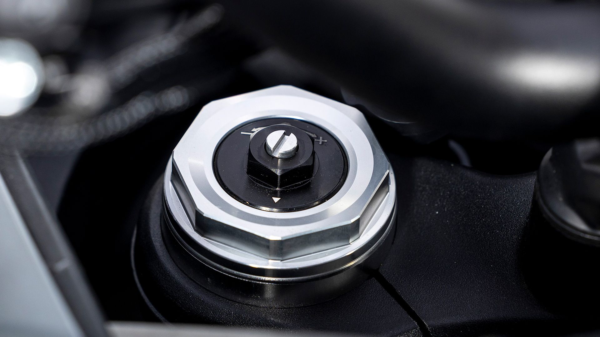 QJMOTOR SRT 600 SX Detall 031