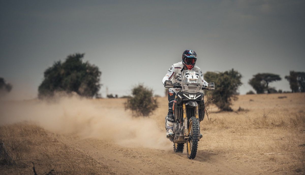 ApriliaTuaregRacing AER26 Stage12 01