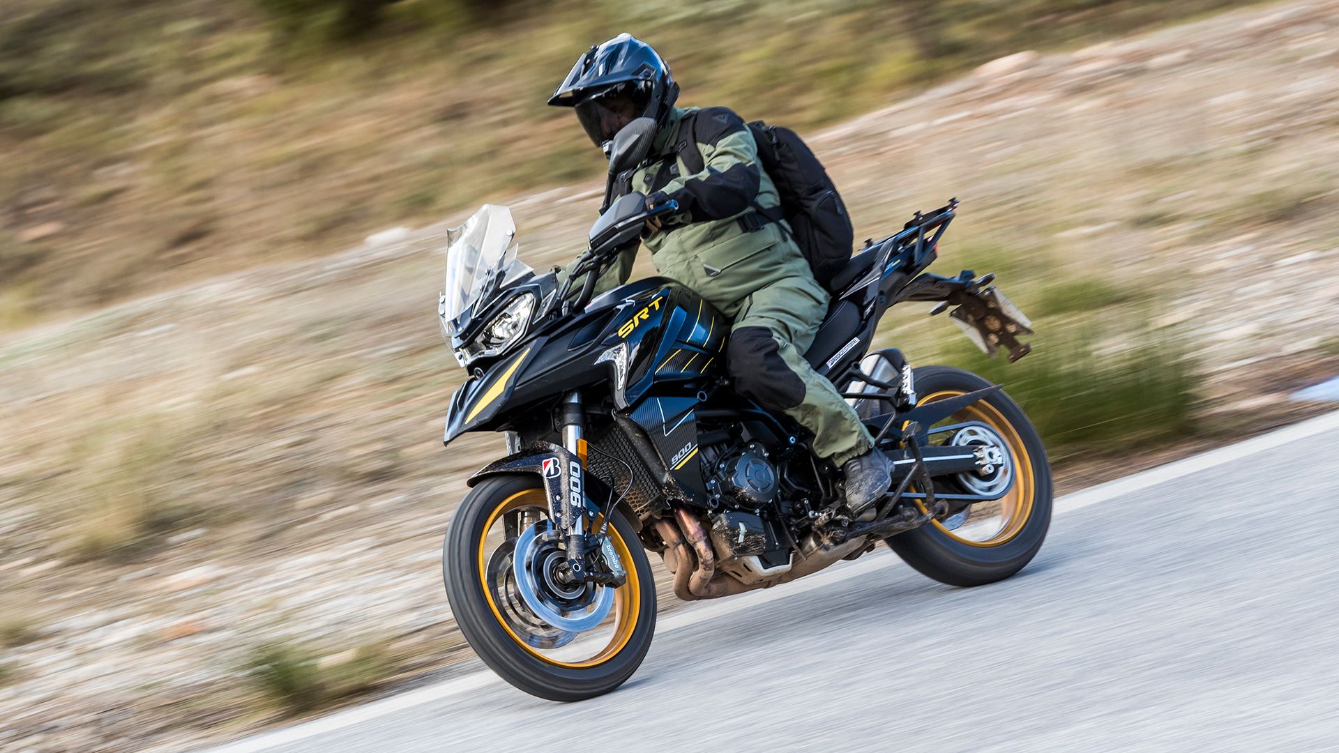 QJMotor SRT 900 SX 2025 Accion (12)