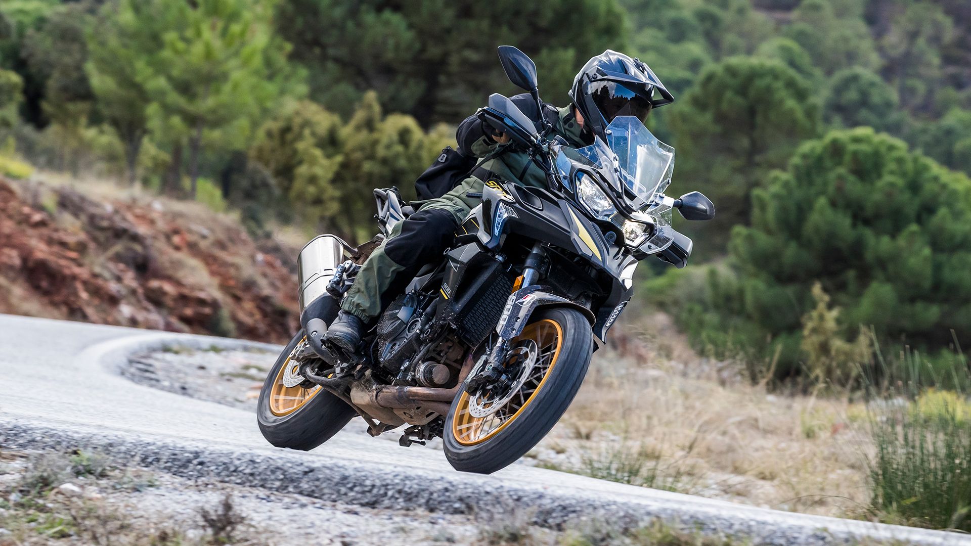 QJMotor SRT 900 SX 2025 Accion (13)