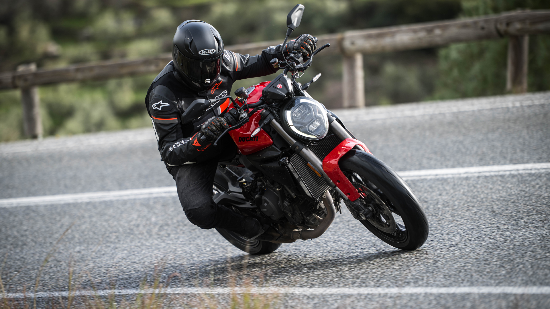 Ducati Monster 2026 Accion (21)