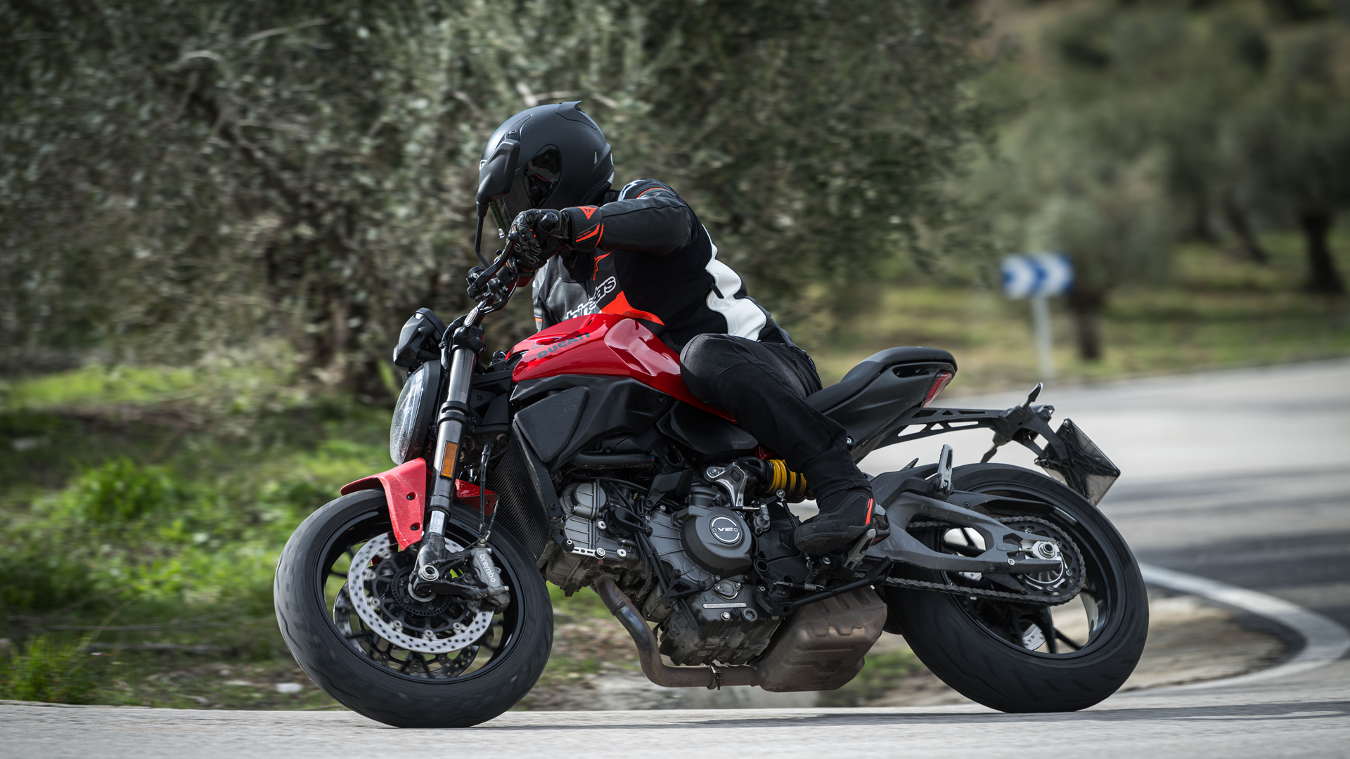 Ducati Monster 2026 Accion (35)