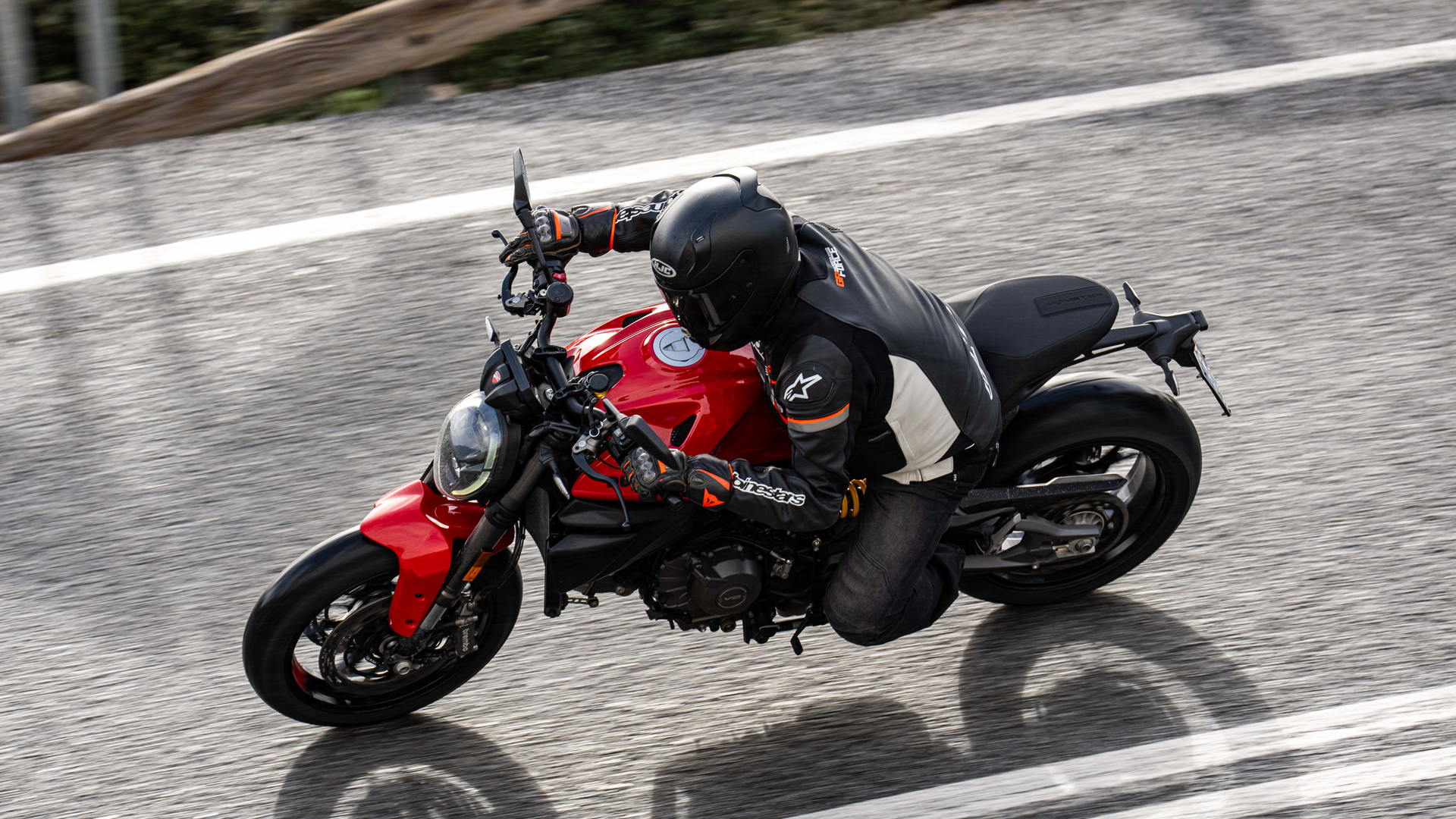 Ducati Monster 2026 Accion (51)