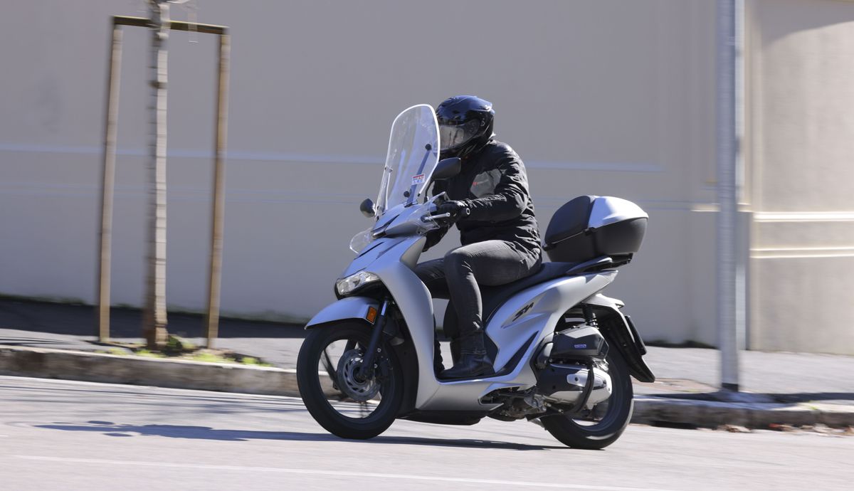 Honda Sh125i accion jpg (31)