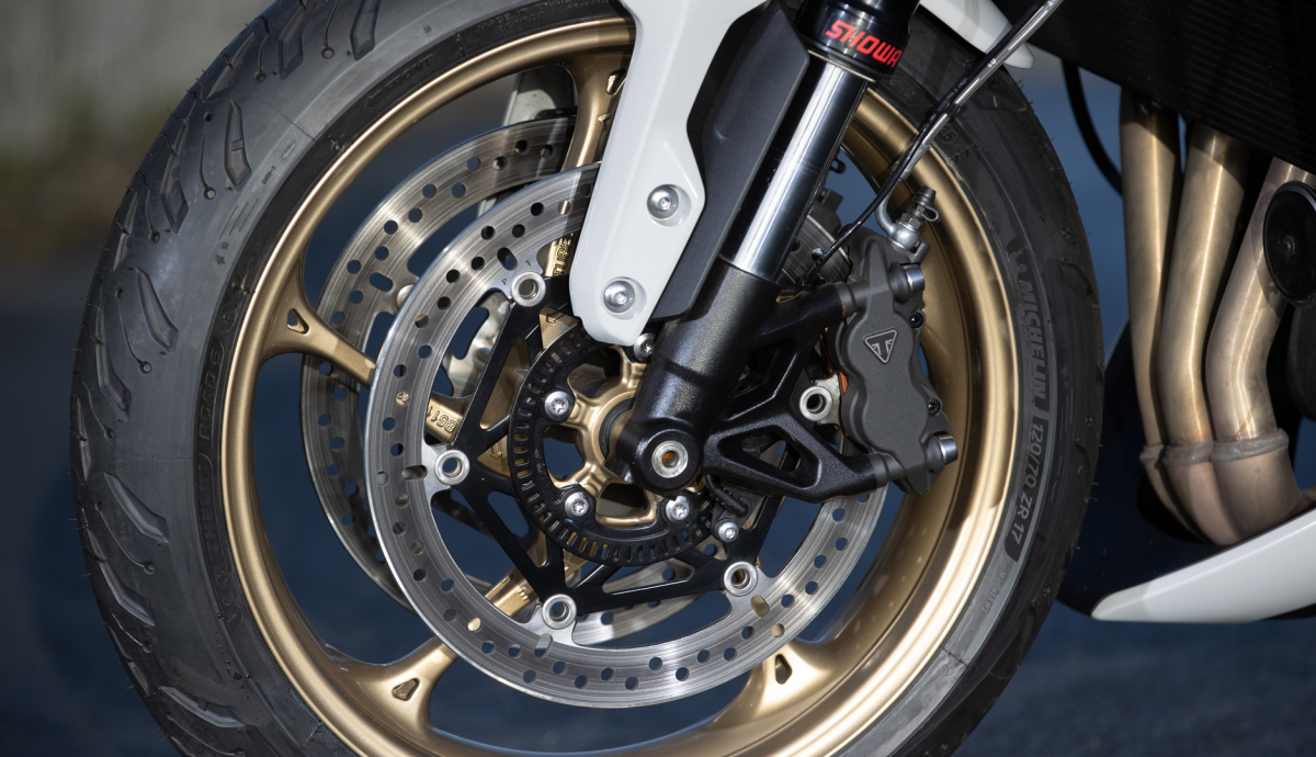 Triumph Trident 800 Details 001